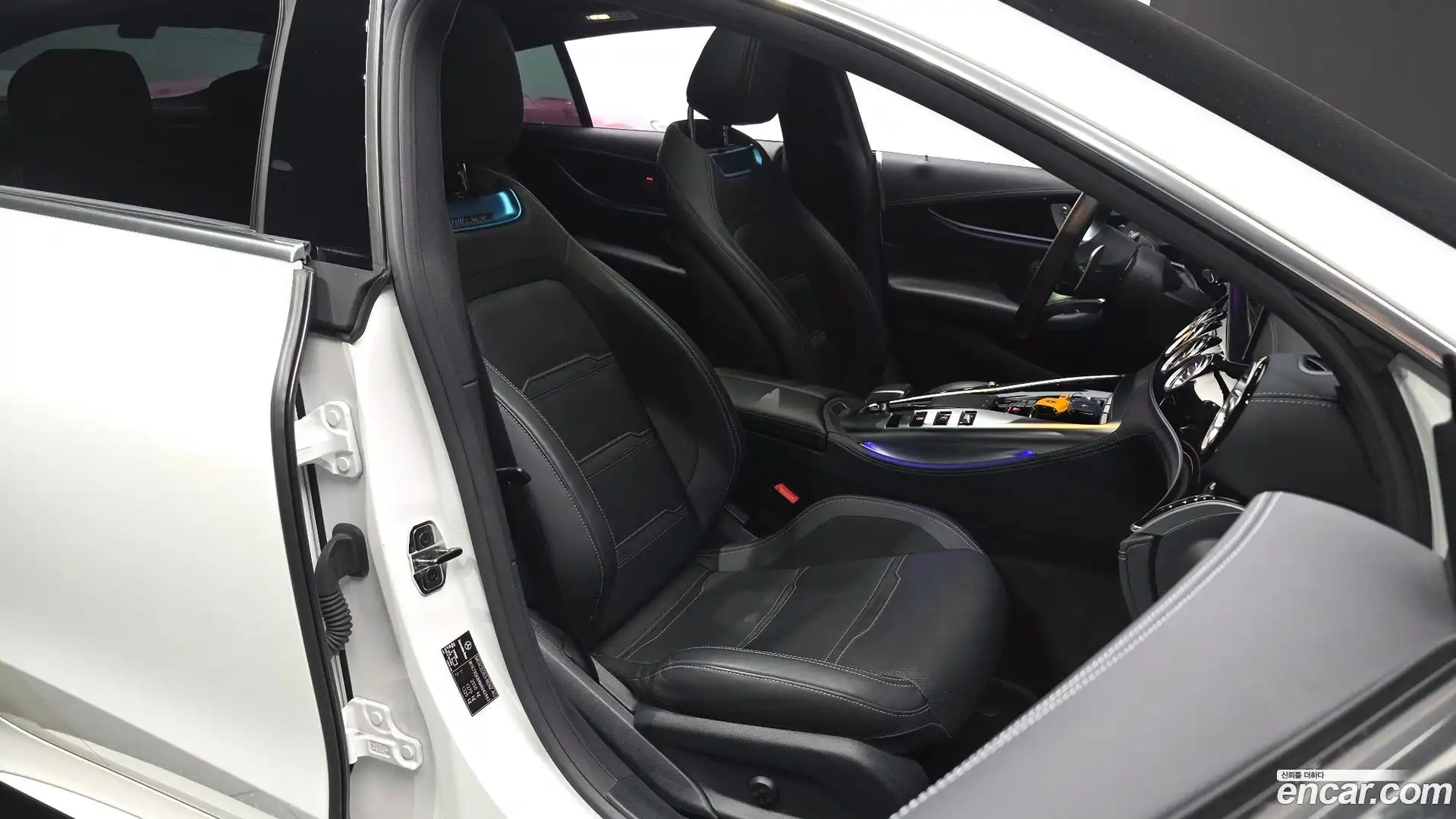 AMG GT Mercedes-Benz 2021.6-INNER-036