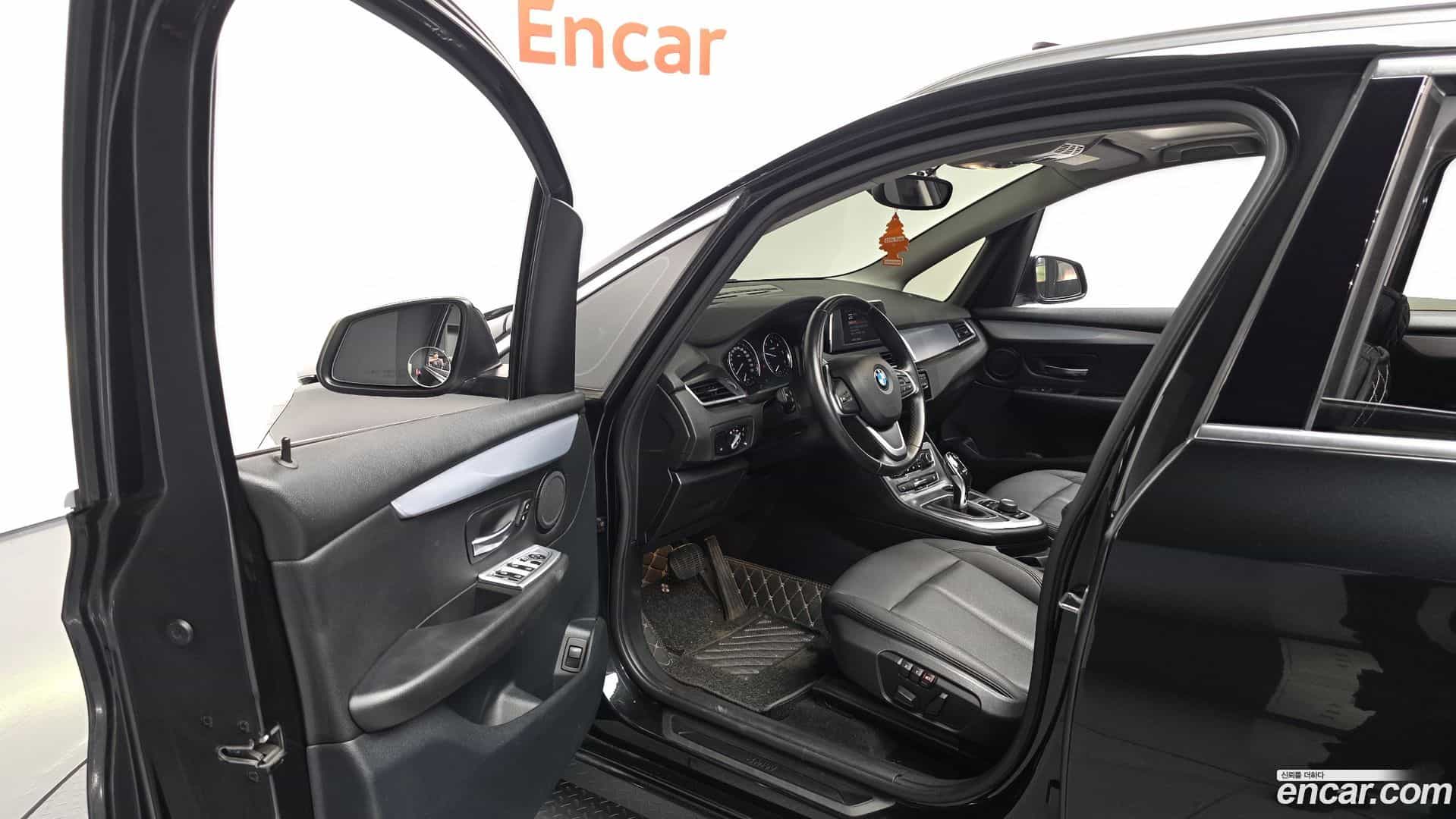 2-Series BMW 2019.7-INNER-010