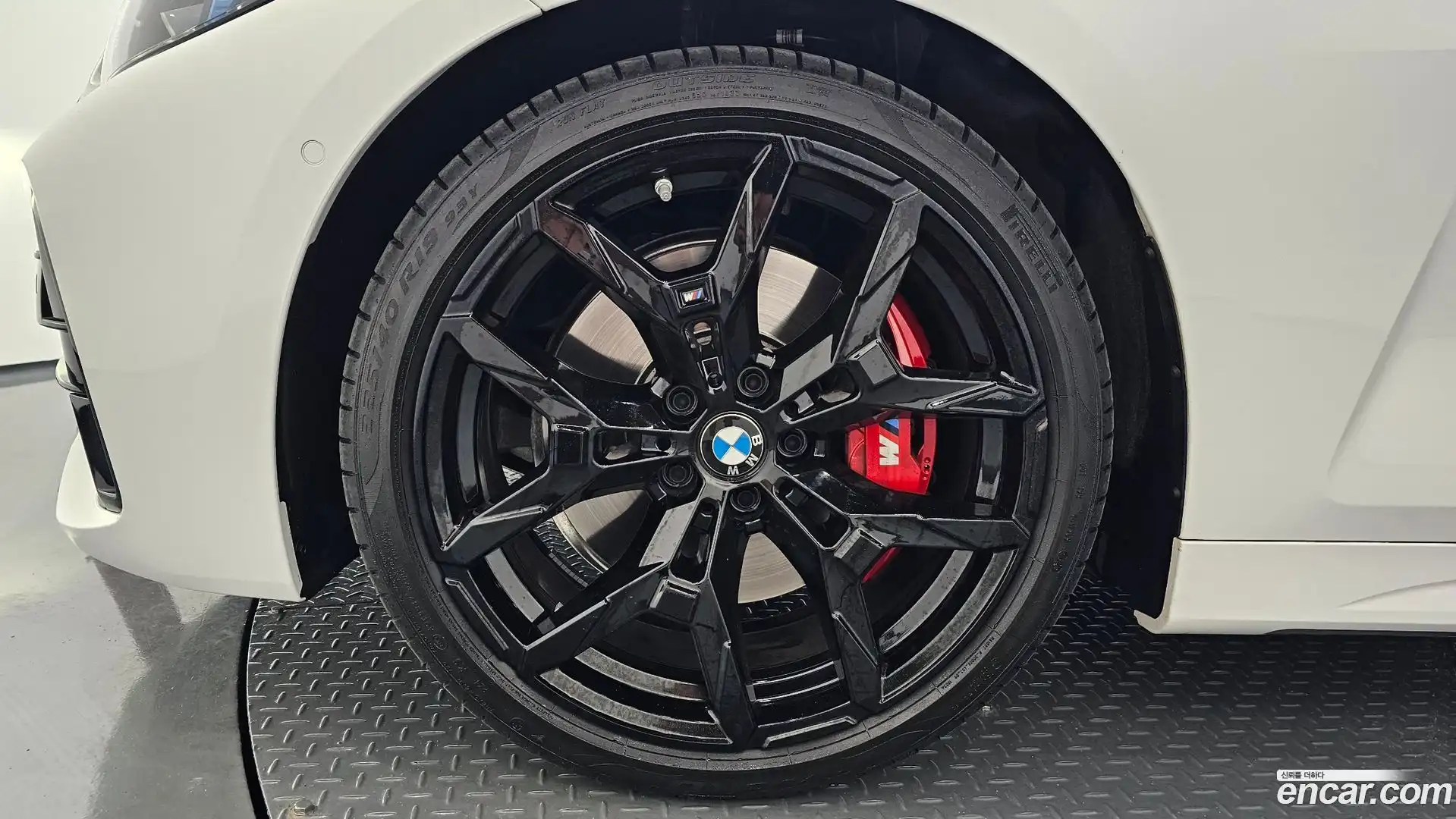 4-Series BMW 2025.9-OUTER-005