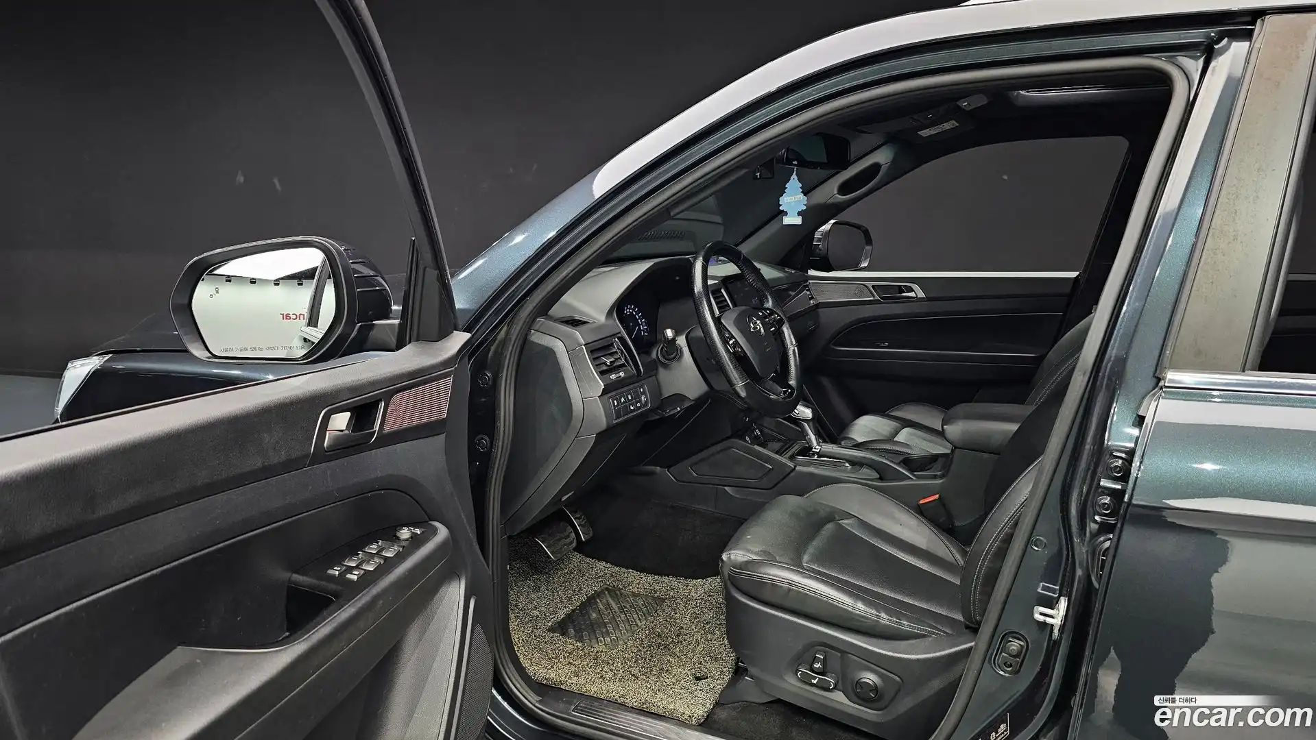 Rexton KG Mobility 2021.9-INNER-010