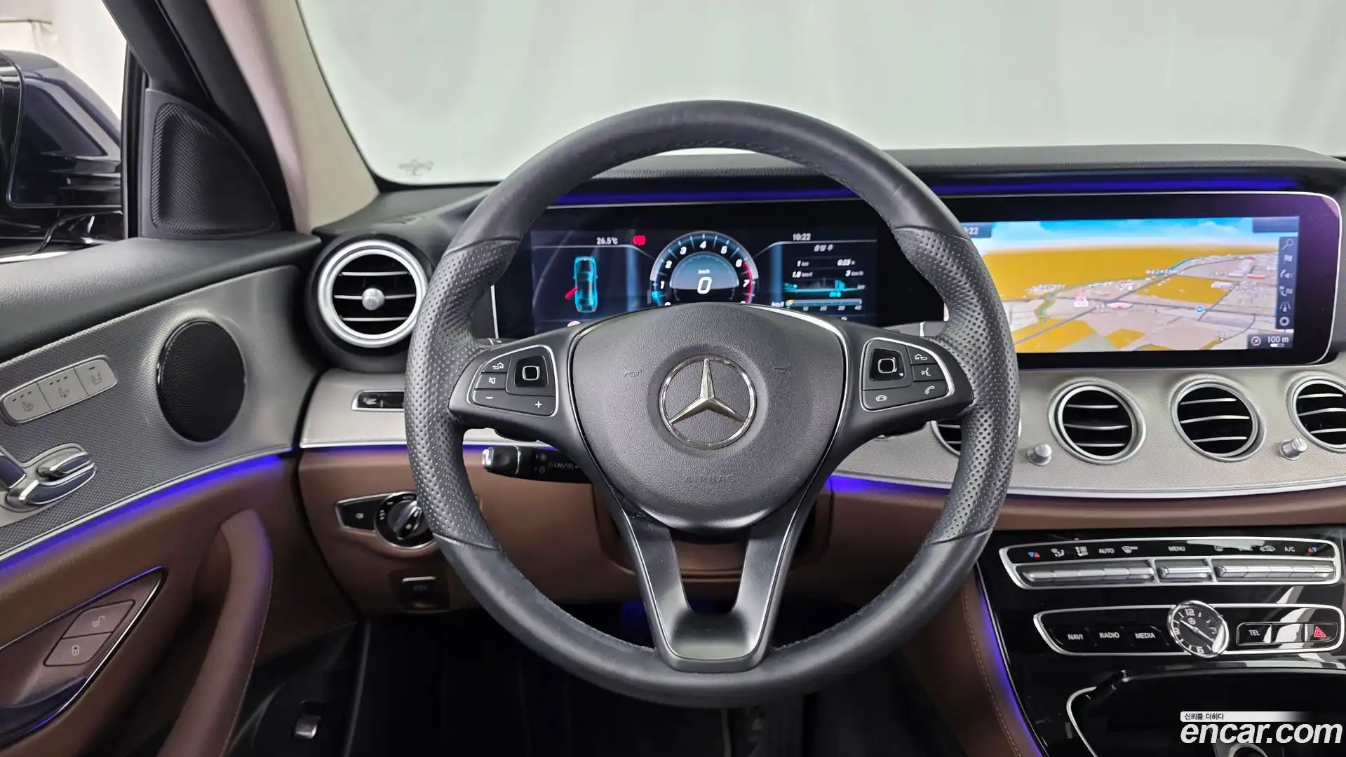 E-Class Mercedes-Benz 2017.10-OPTION-016