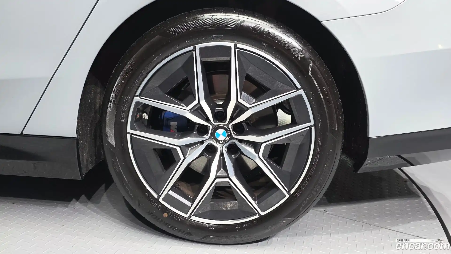 5-Series BMW 2025.5-OUTER-031