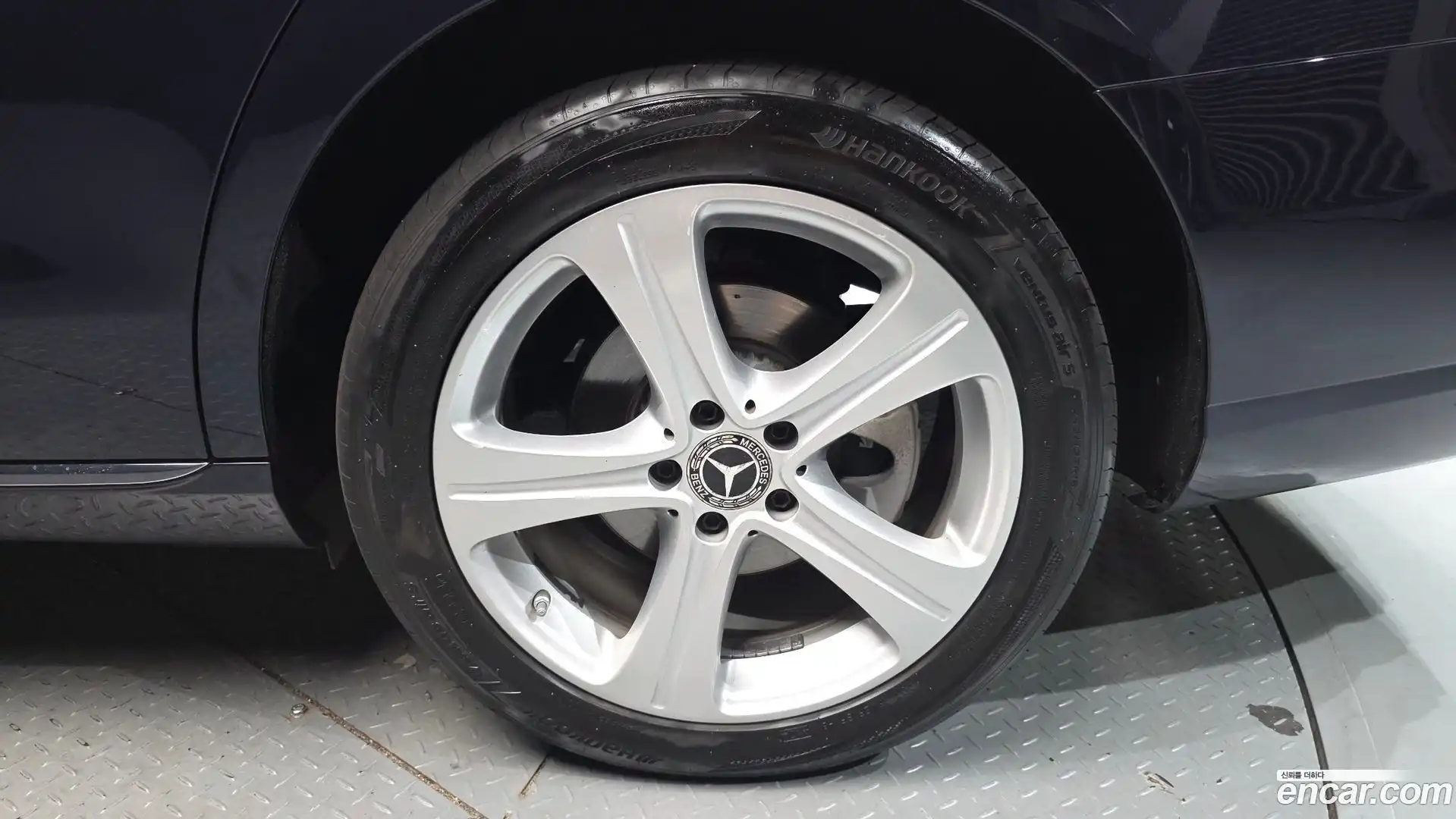 E-Class Mercedes-Benz 2018.3-OUTER-005