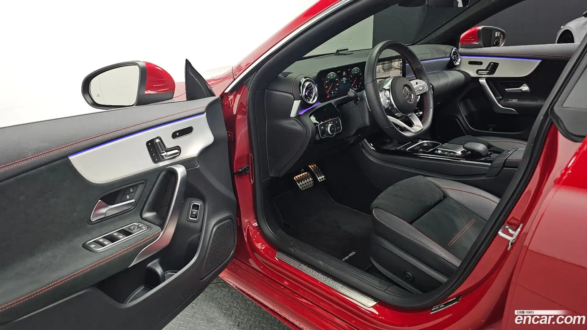 CLA-Class Mercedes-Benz 2023.11-OPTION-015