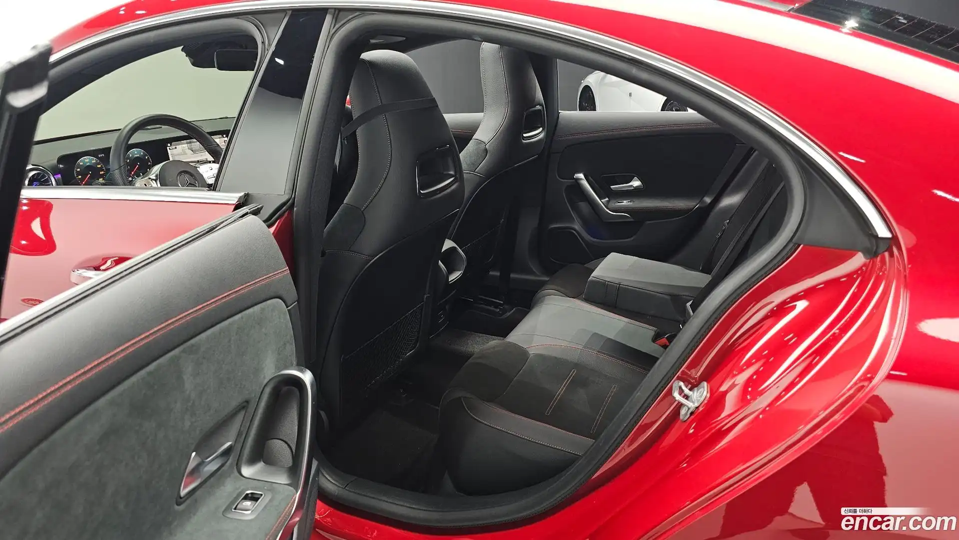 CLA-Class Mercedes-Benz 2023.11-OPTION-016