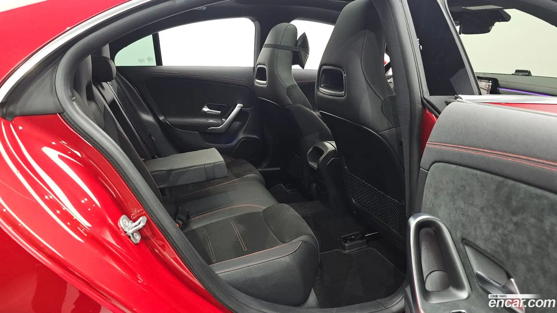 CLA-Class Mercedes-Benz 2023.11-INNER-036