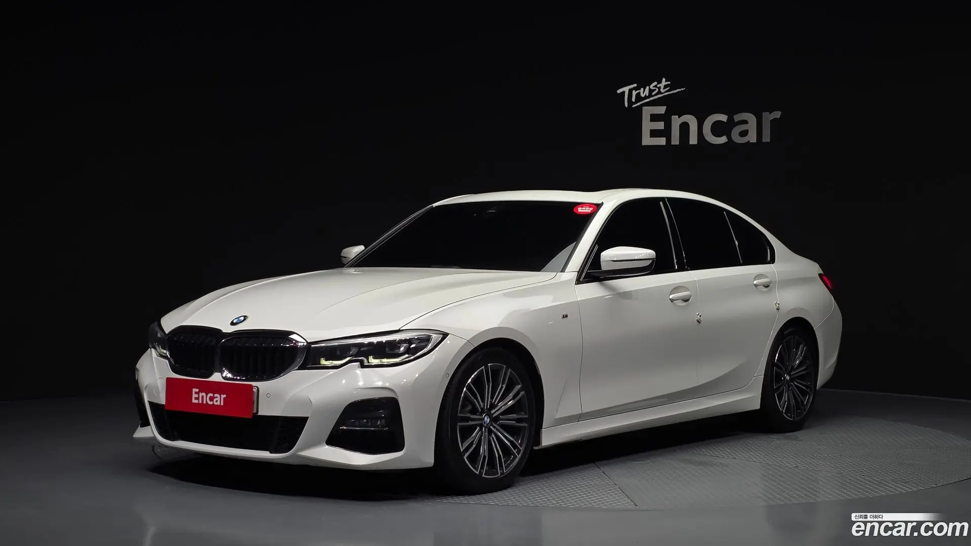 Main__Slider__Photo:3-Series BMW 2019.10-0