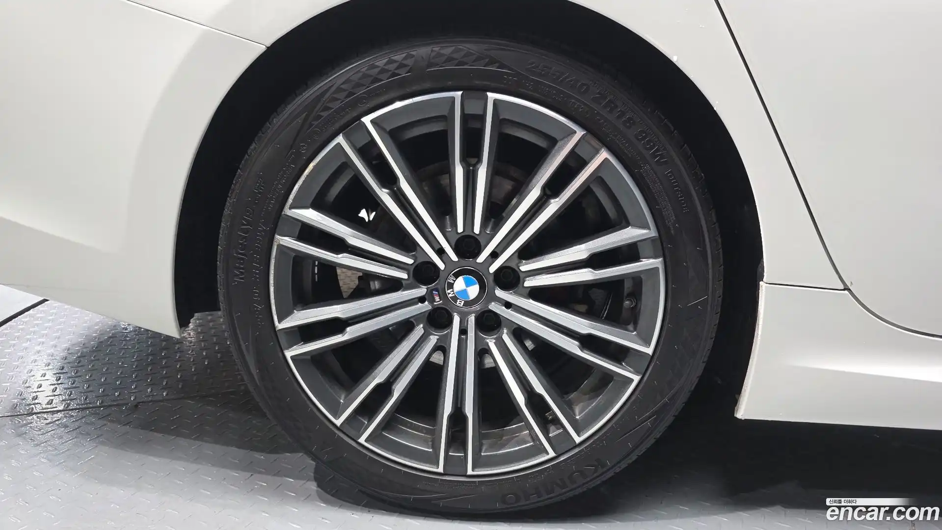 3-Series BMW 2019.10-OUTER-005