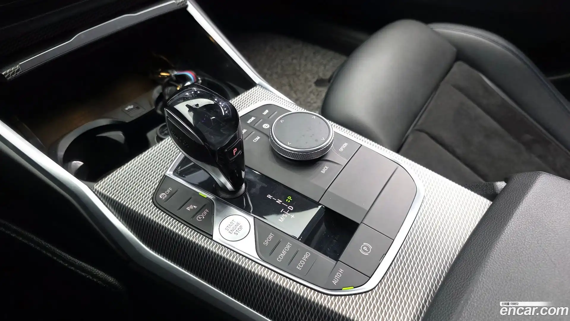 3-Series BMW 2019.10-INNER-009