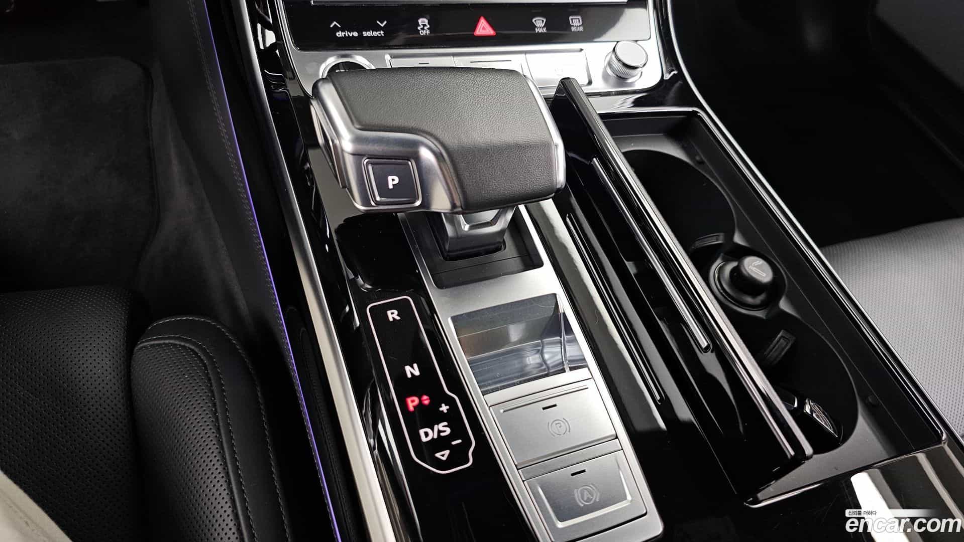 A8 Audi 2021.11-INNER-009