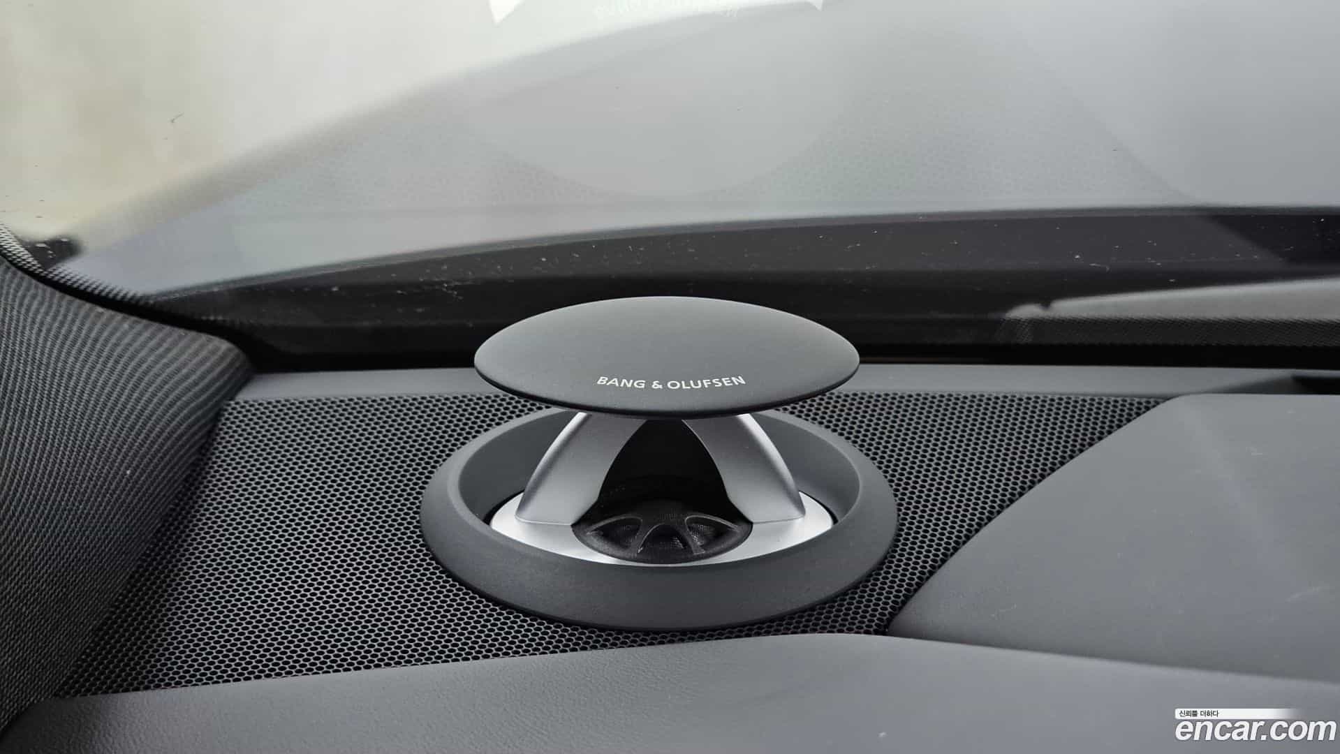 A8 Audi 2021.11-OPTION-048