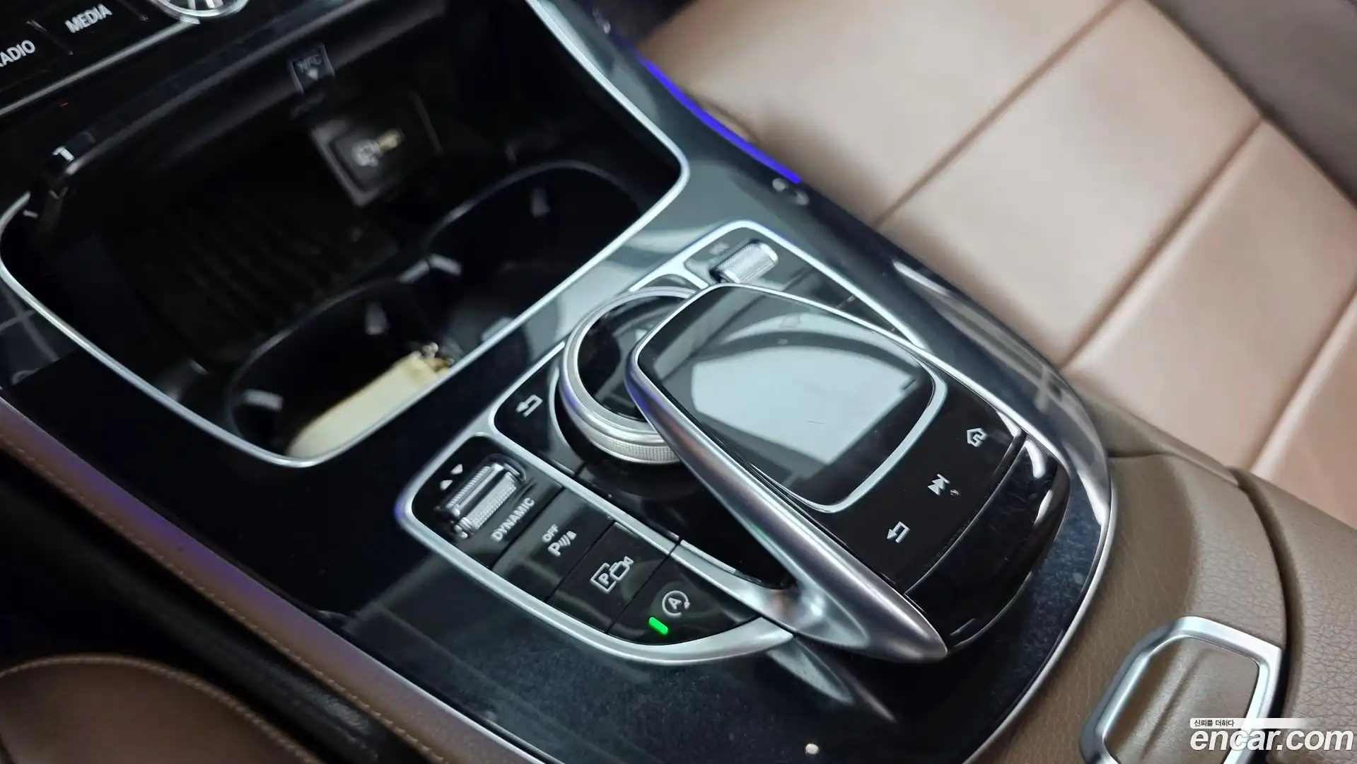 E-Class Mercedes-Benz 2018.11-OPTION-021