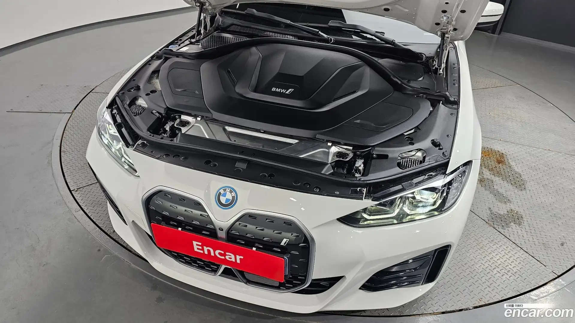 i4 BMW 2022.4-OUTER-006