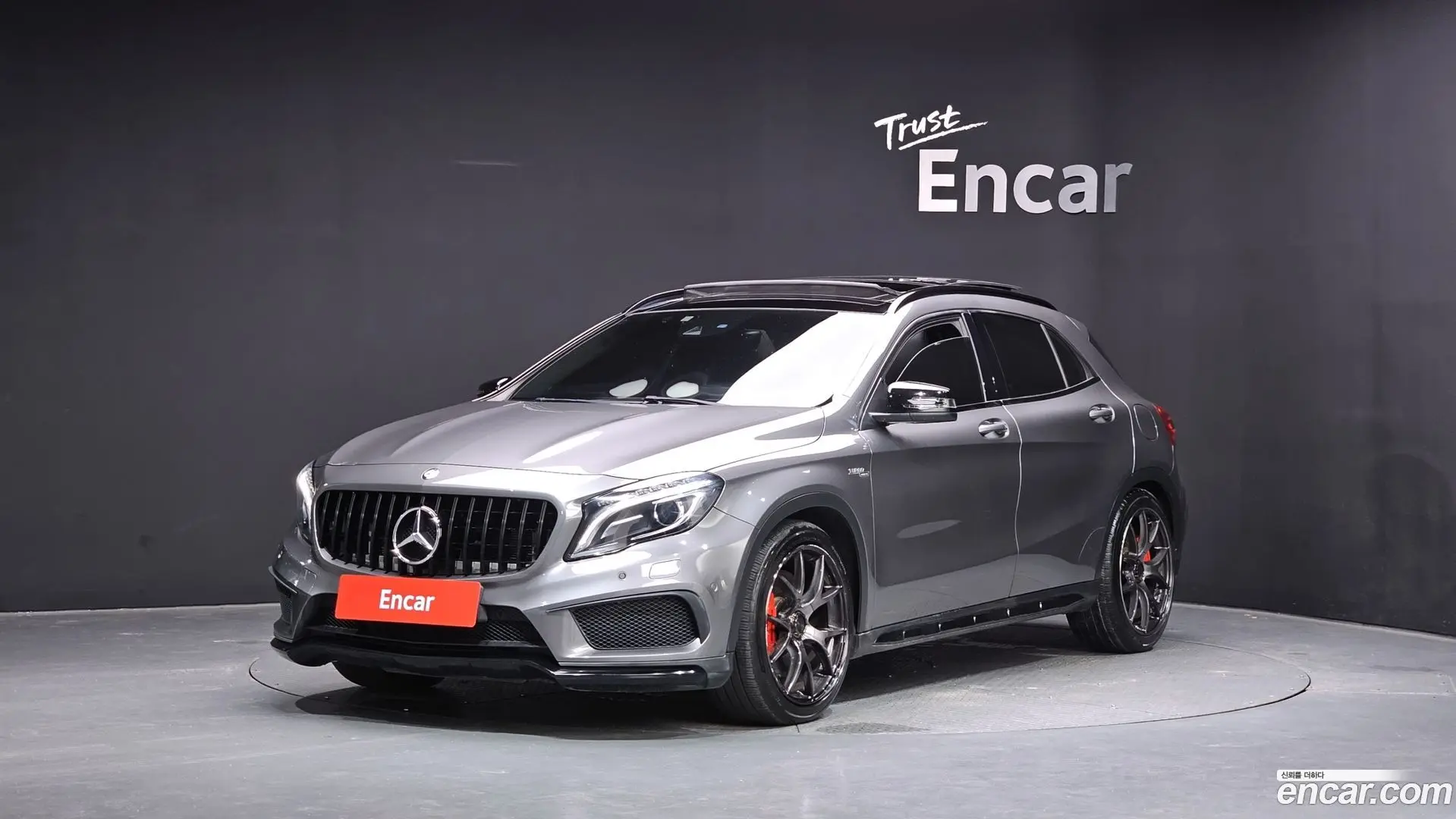 Main__Slider__Photo:GLA-Class Mercedes-Benz 2016.4-0