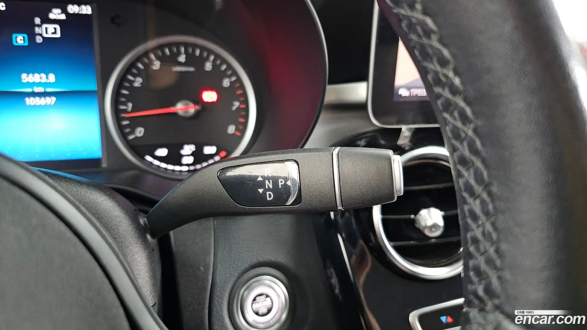 C-Class Mercedes-Benz 2019.10-INNER-009