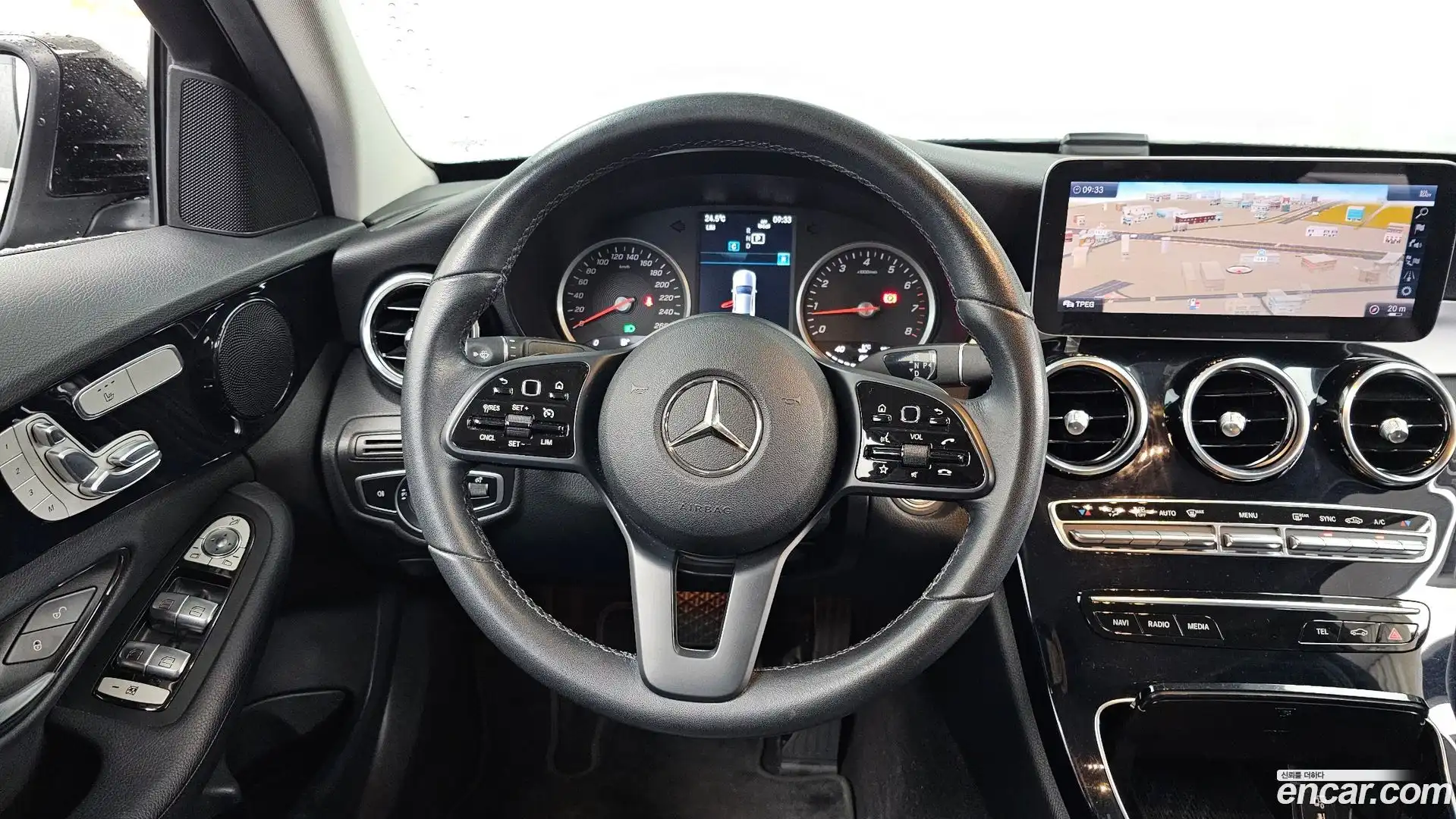 C-Class Mercedes-Benz 2019.10-OPTION-017