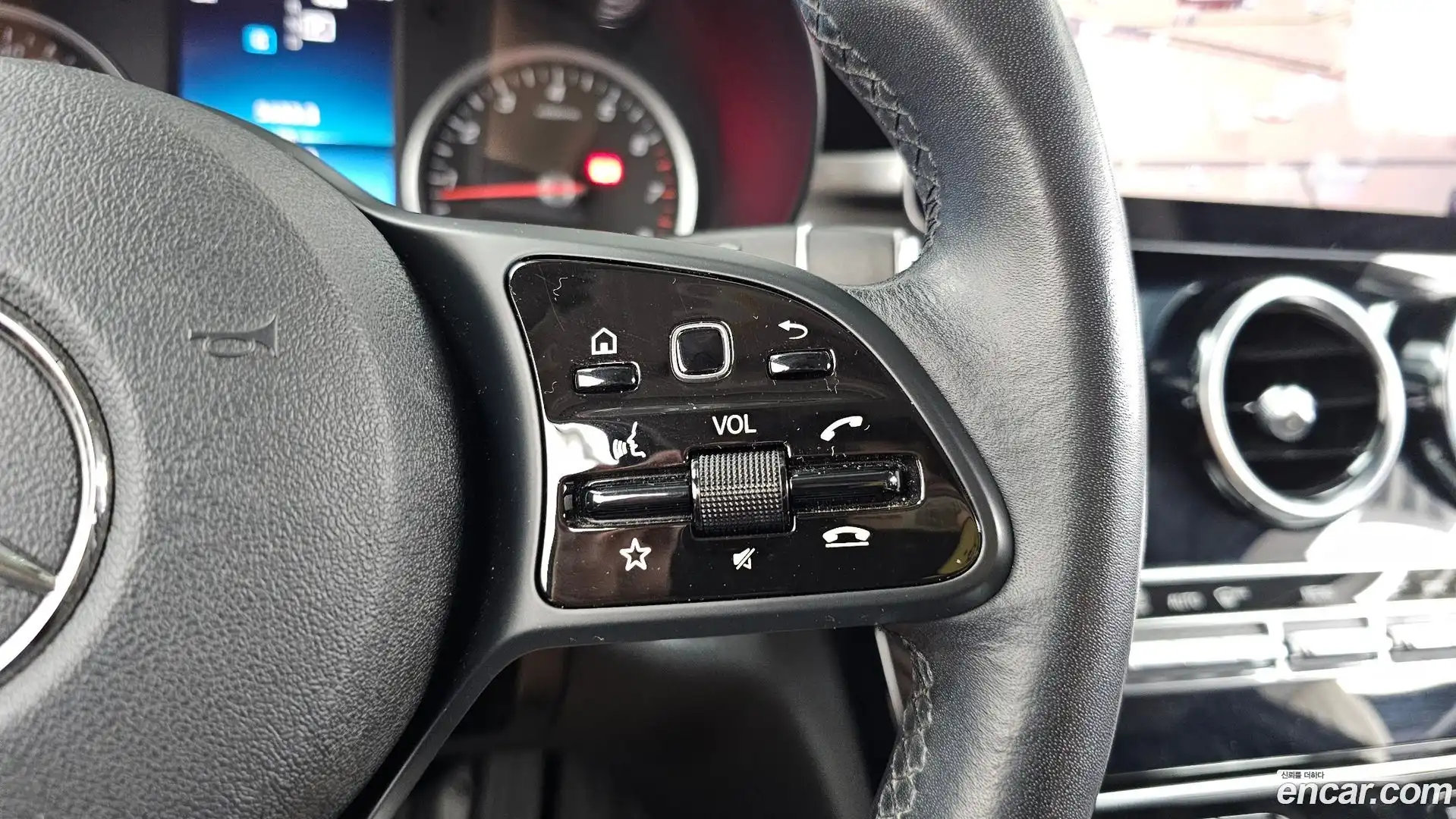 C-Class Mercedes-Benz 2019.10-OPTION-041
