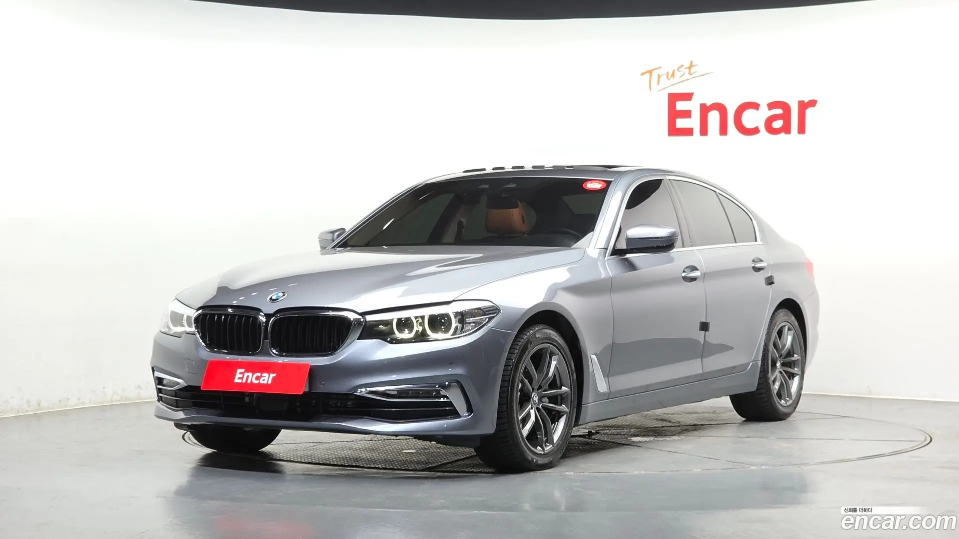 Main__Slider__Photo:5-Series BMW 2018.11-0
