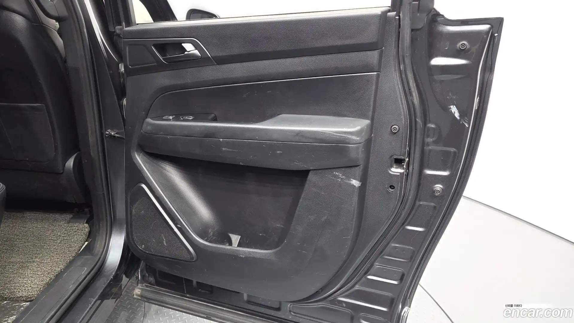 Rexton KG Mobility 2022.5-INNER-035