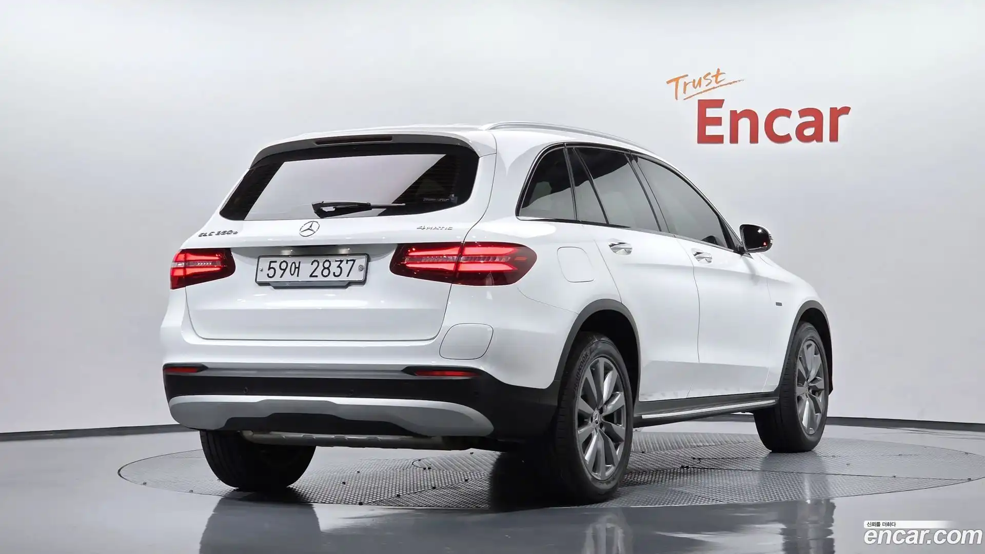 GLC-Class Mercedes-Benz 2018.10-OUTER-002
