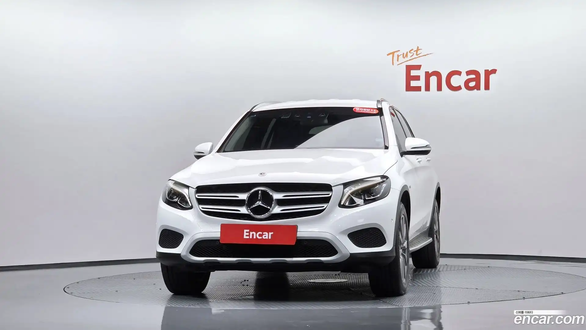 GLC-Class Mercedes-Benz 2018.10-OUTER-003
