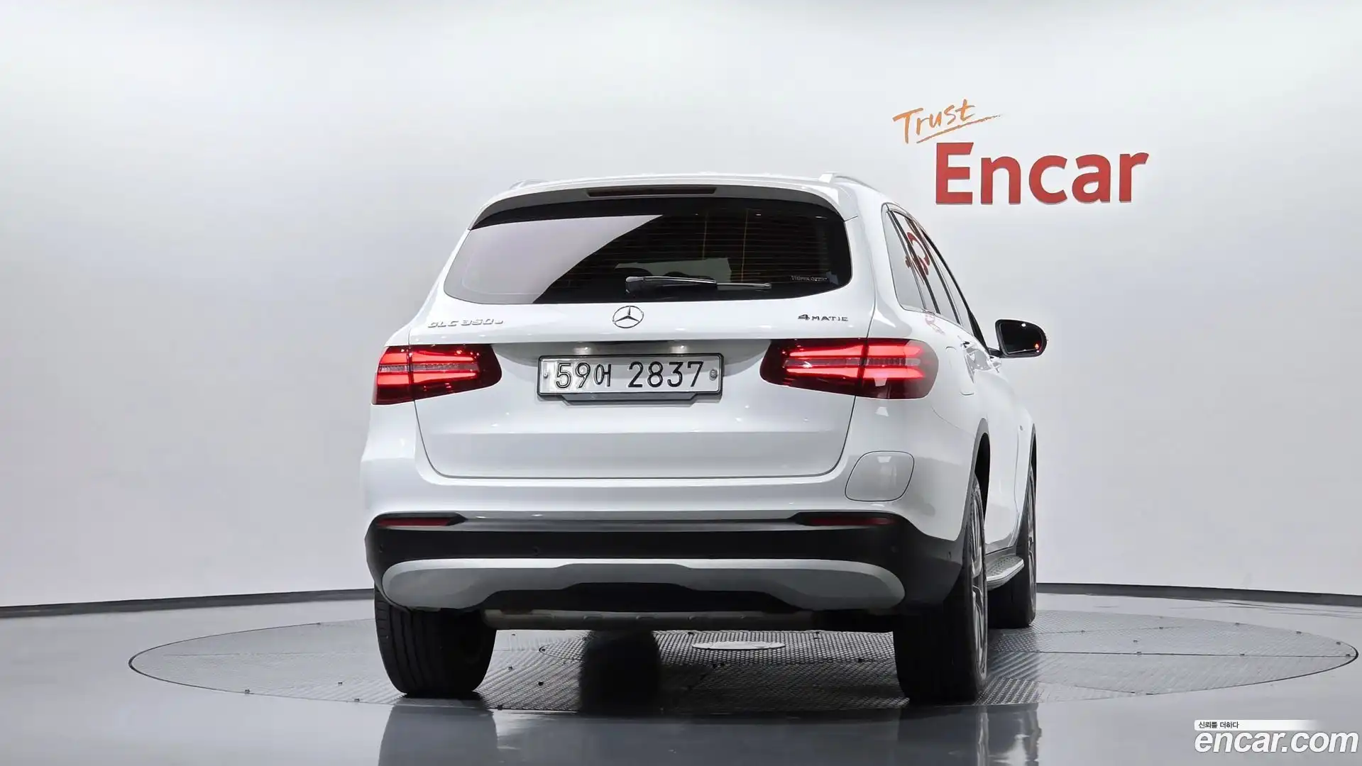GLC-Class Mercedes-Benz 2018.10-OUTER-004