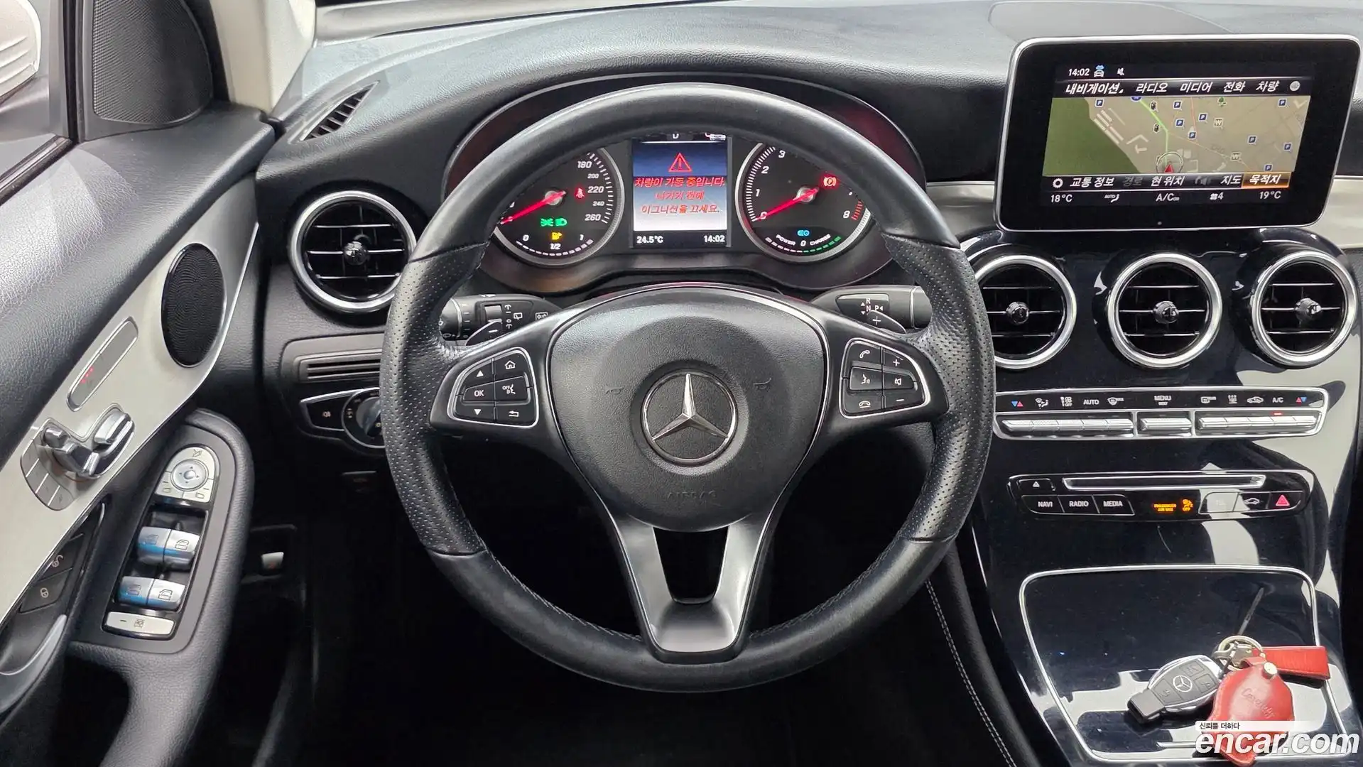 GLC-Class Mercedes-Benz 2018.10-OPTION-017