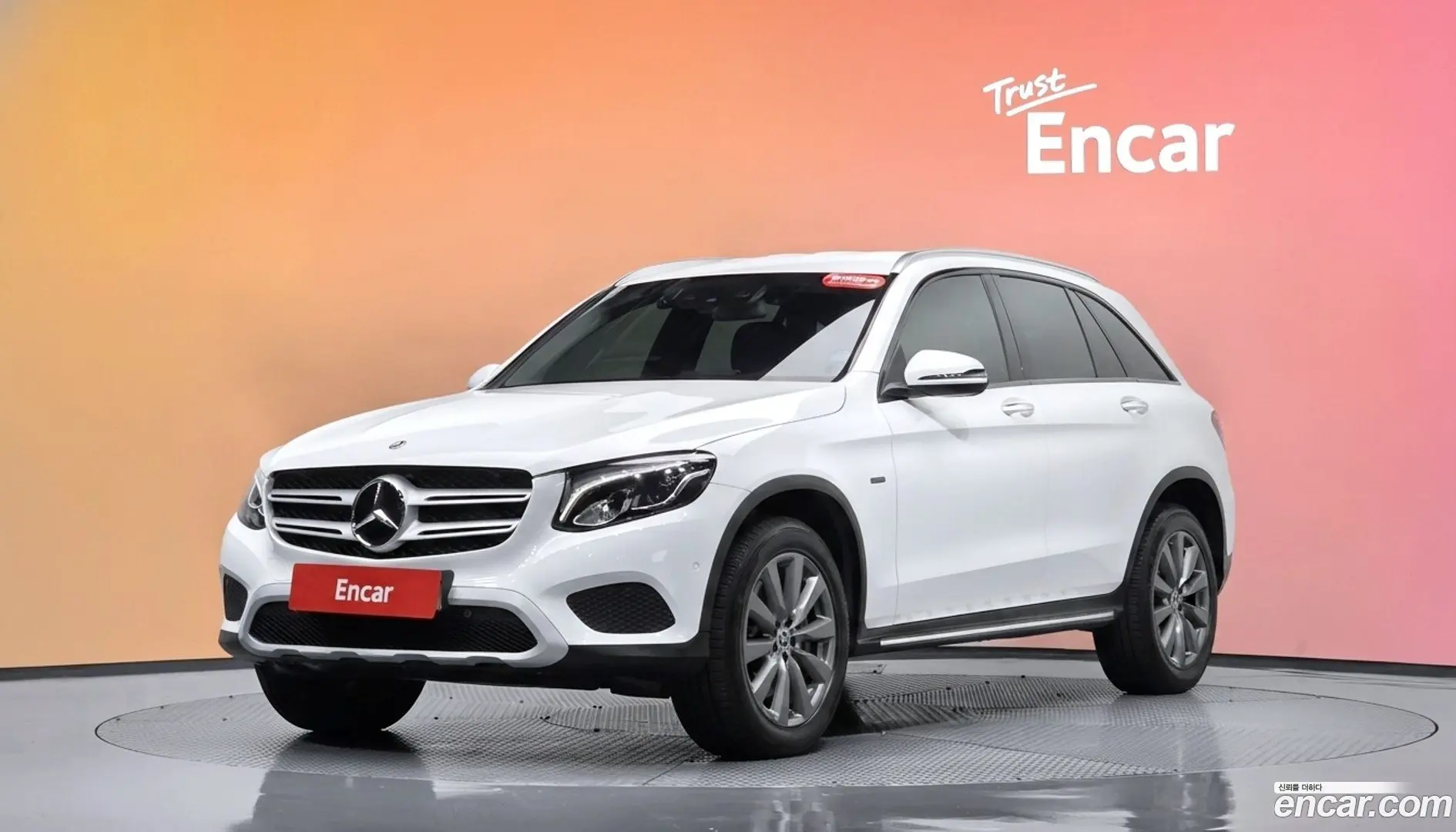 Main__Slider__Photo:GLC-Class Mercedes-Benz 2018.10-0