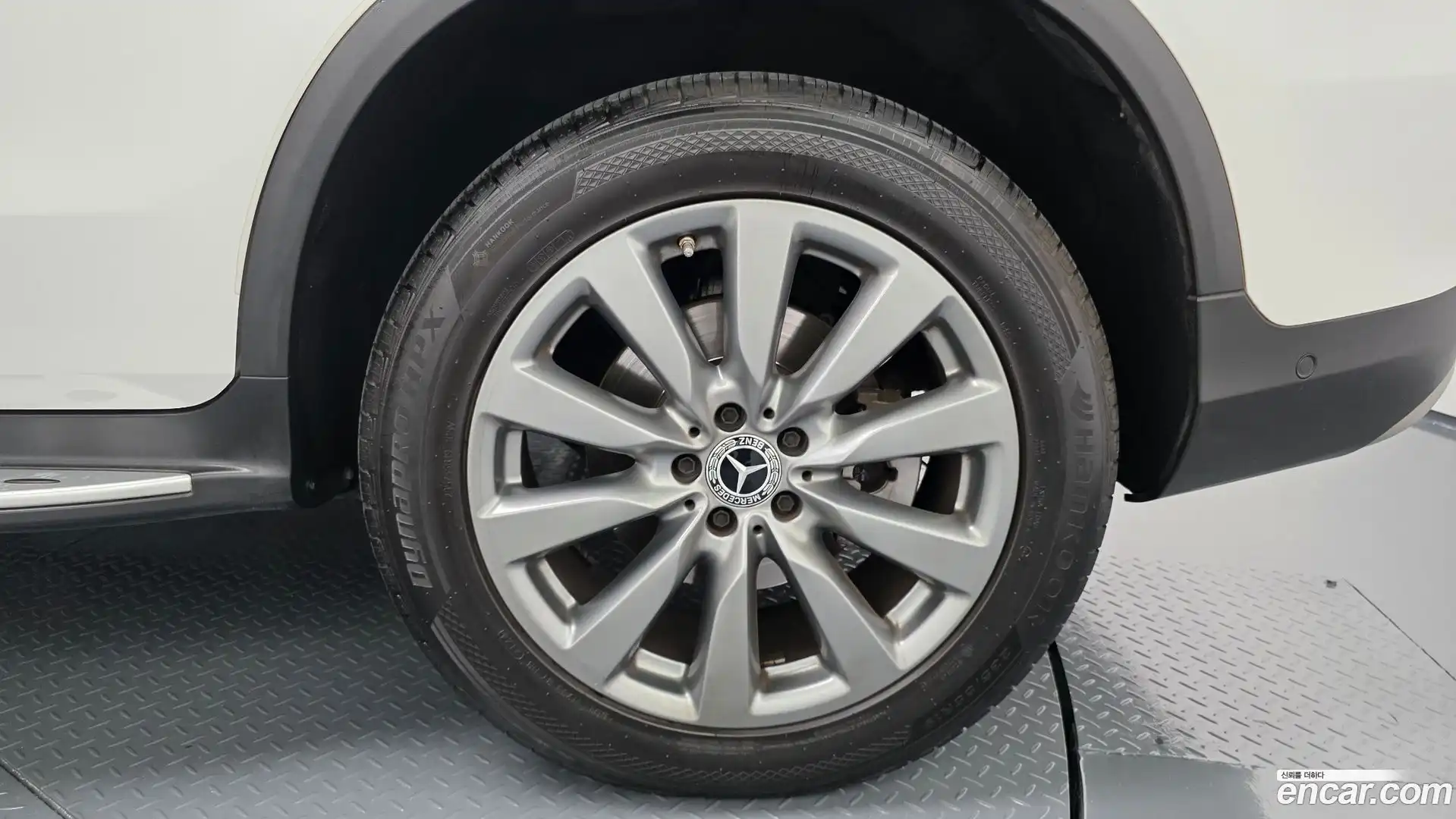 GLC-Class Mercedes-Benz 2018.10-OUTER-031