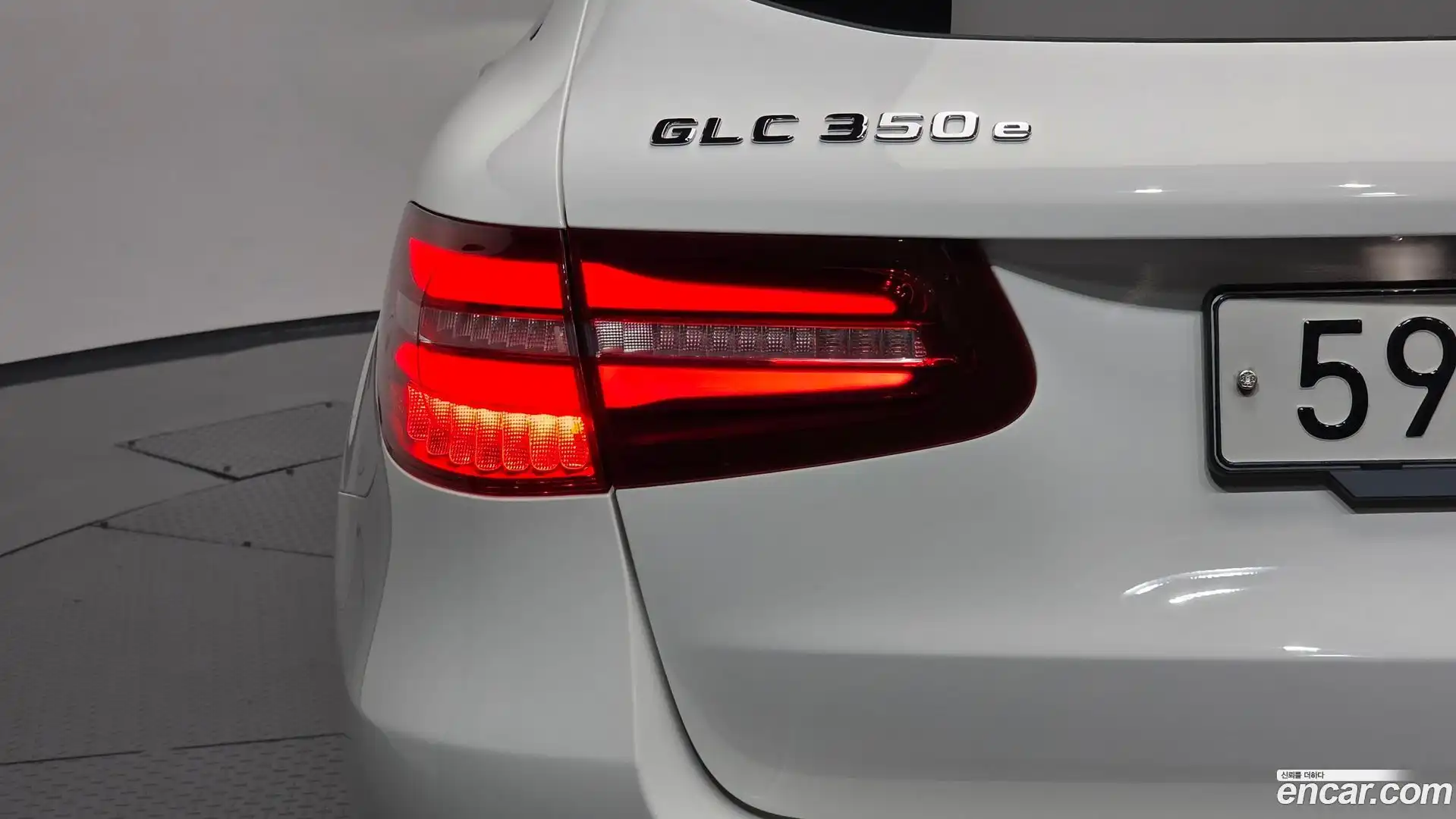 GLC-Class Mercedes-Benz 2018.10-OUTER-033