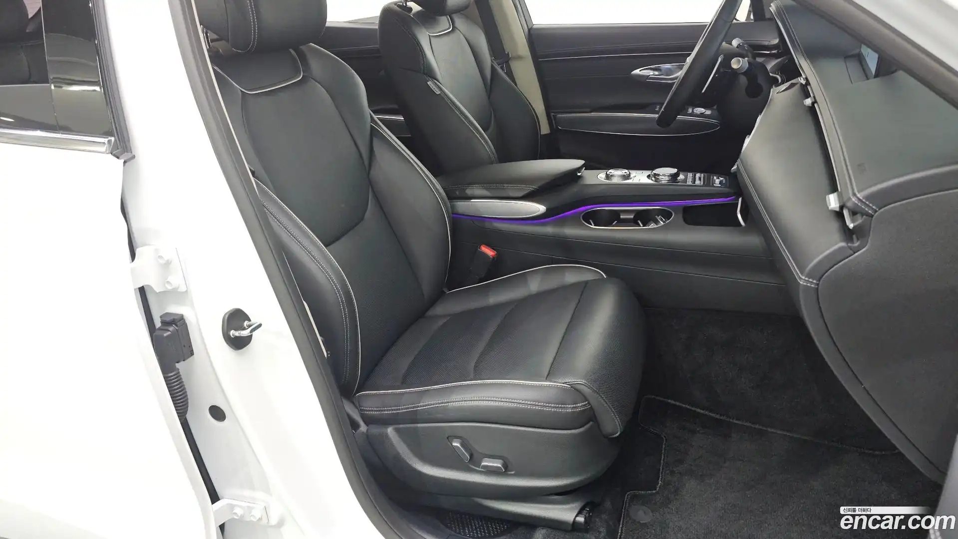 GV70 Genesis 2021.0-INNER-036