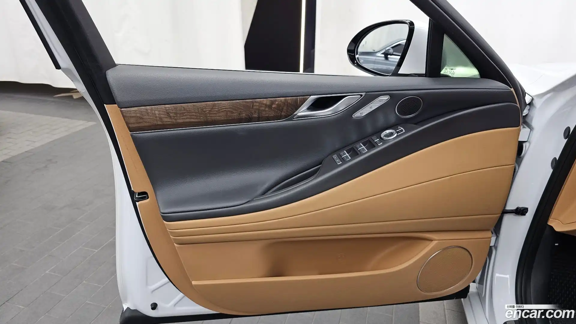 G80 Genesis 2020.4-INNER-034