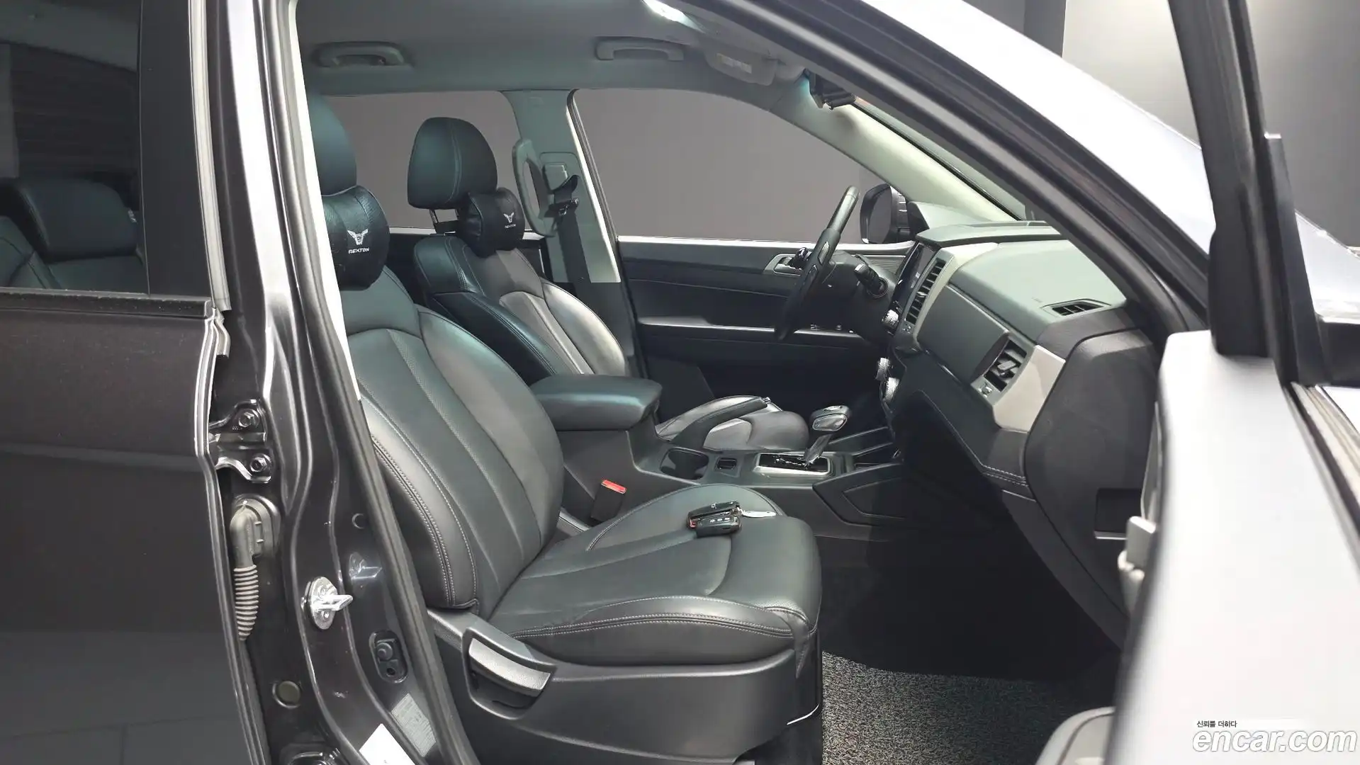 Rexton KG Mobility 2018.6-INNER-036