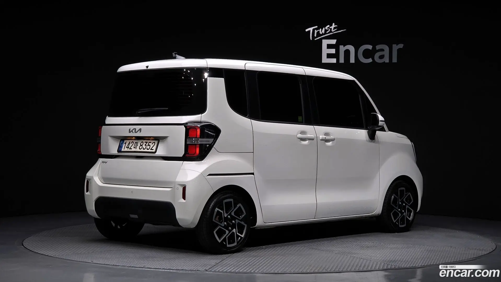 Main__Slider__Photo:RAY Kia 2023.3-1