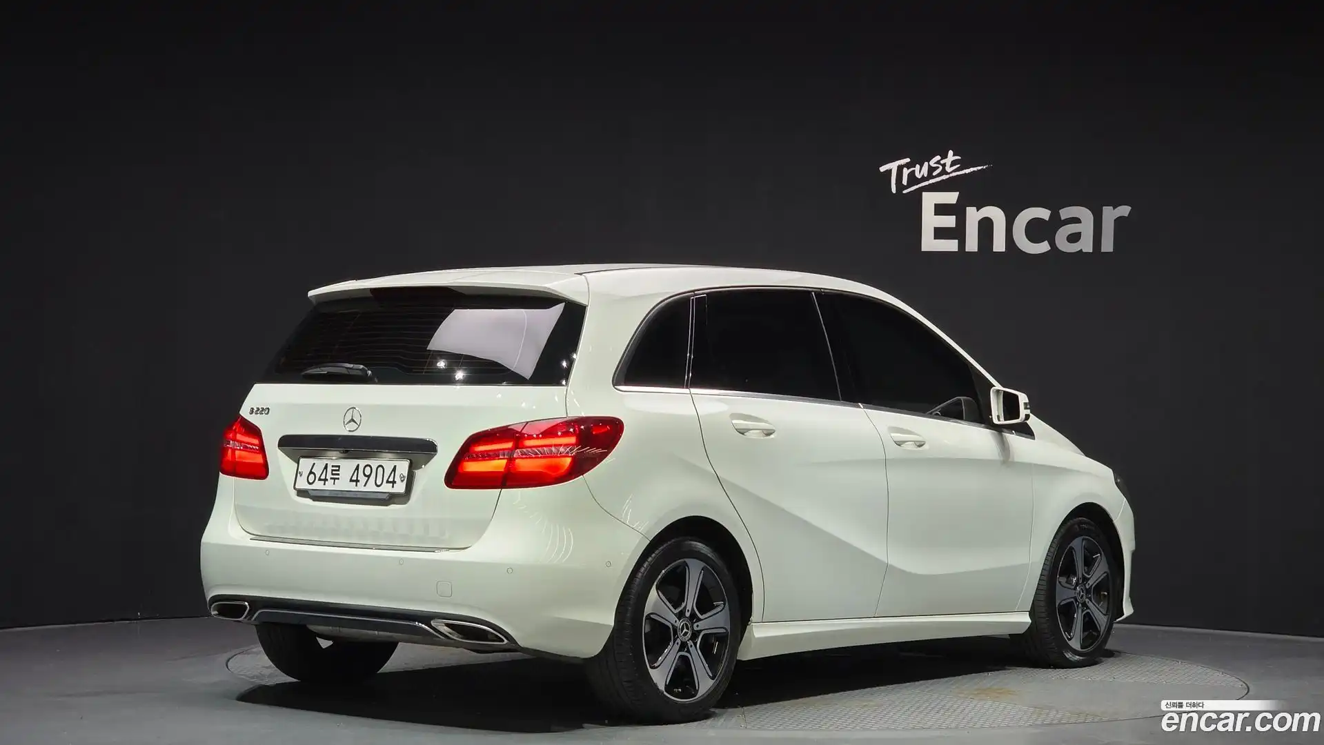 B-Class Mercedes-Benz 2018.8-OUTER-002