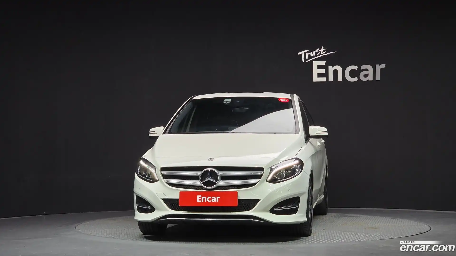 B-Class Mercedes-Benz 2018.8-OUTER-003