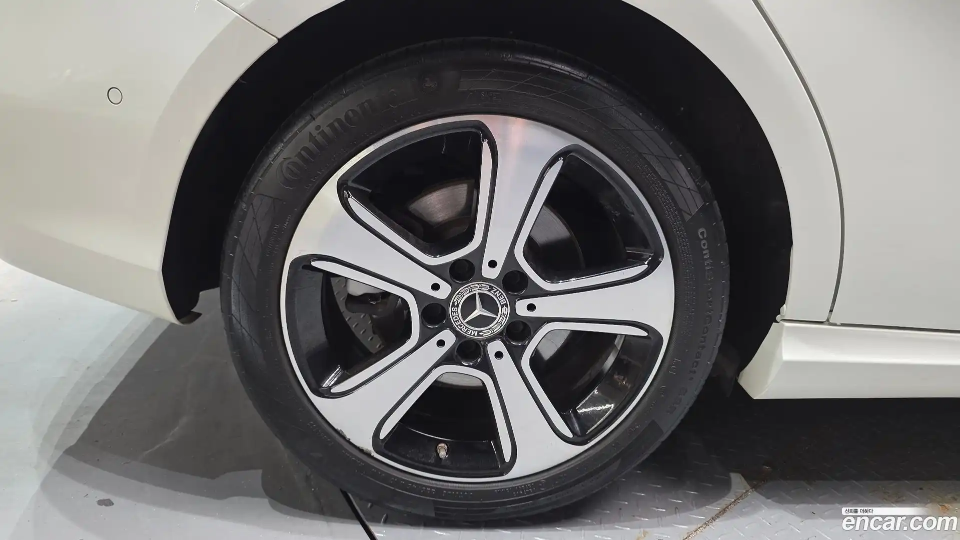 B-Class Mercedes-Benz 2018.8-OUTER-005