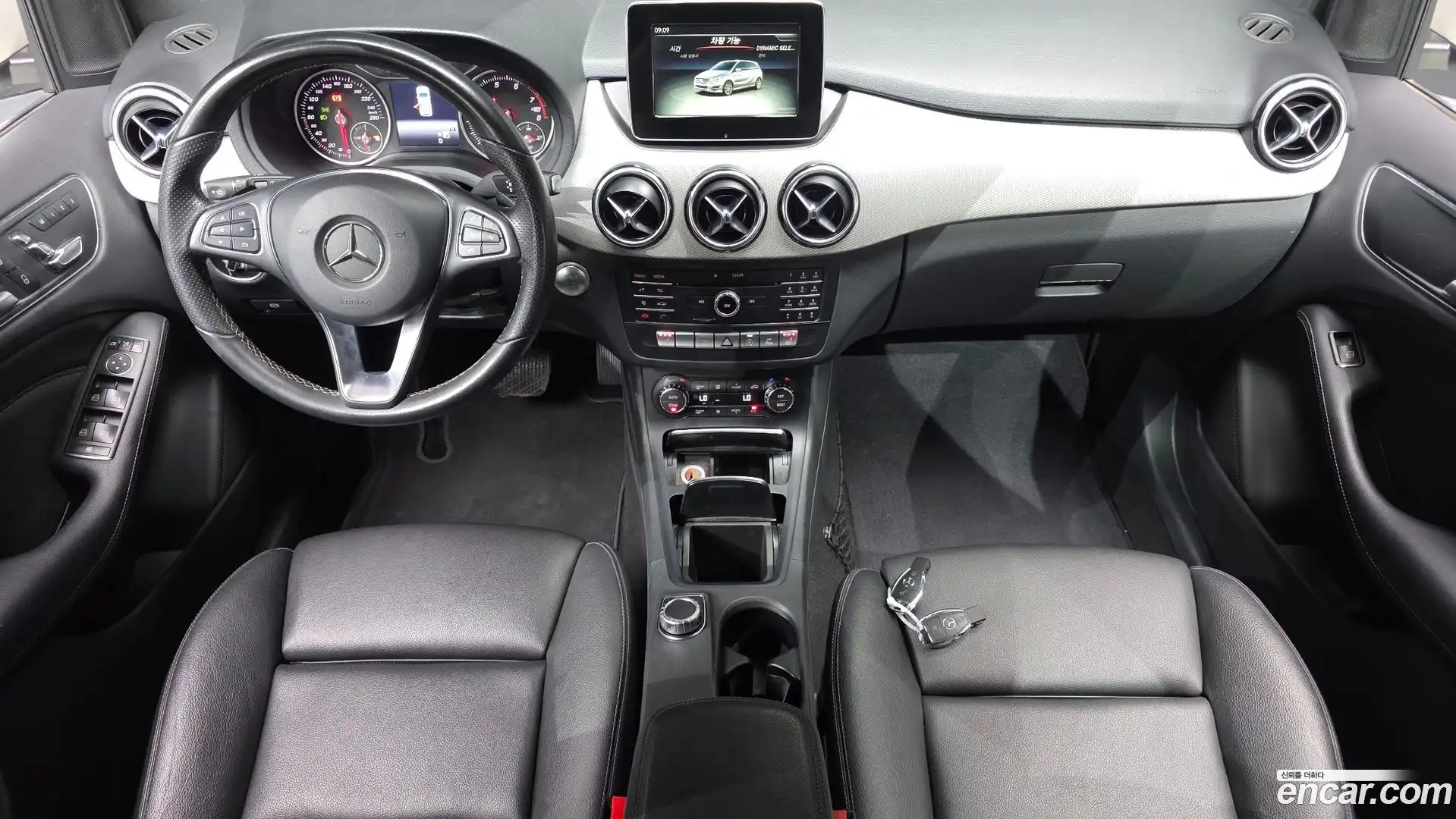 B-Class Mercedes-Benz 2018.8-INNER-007