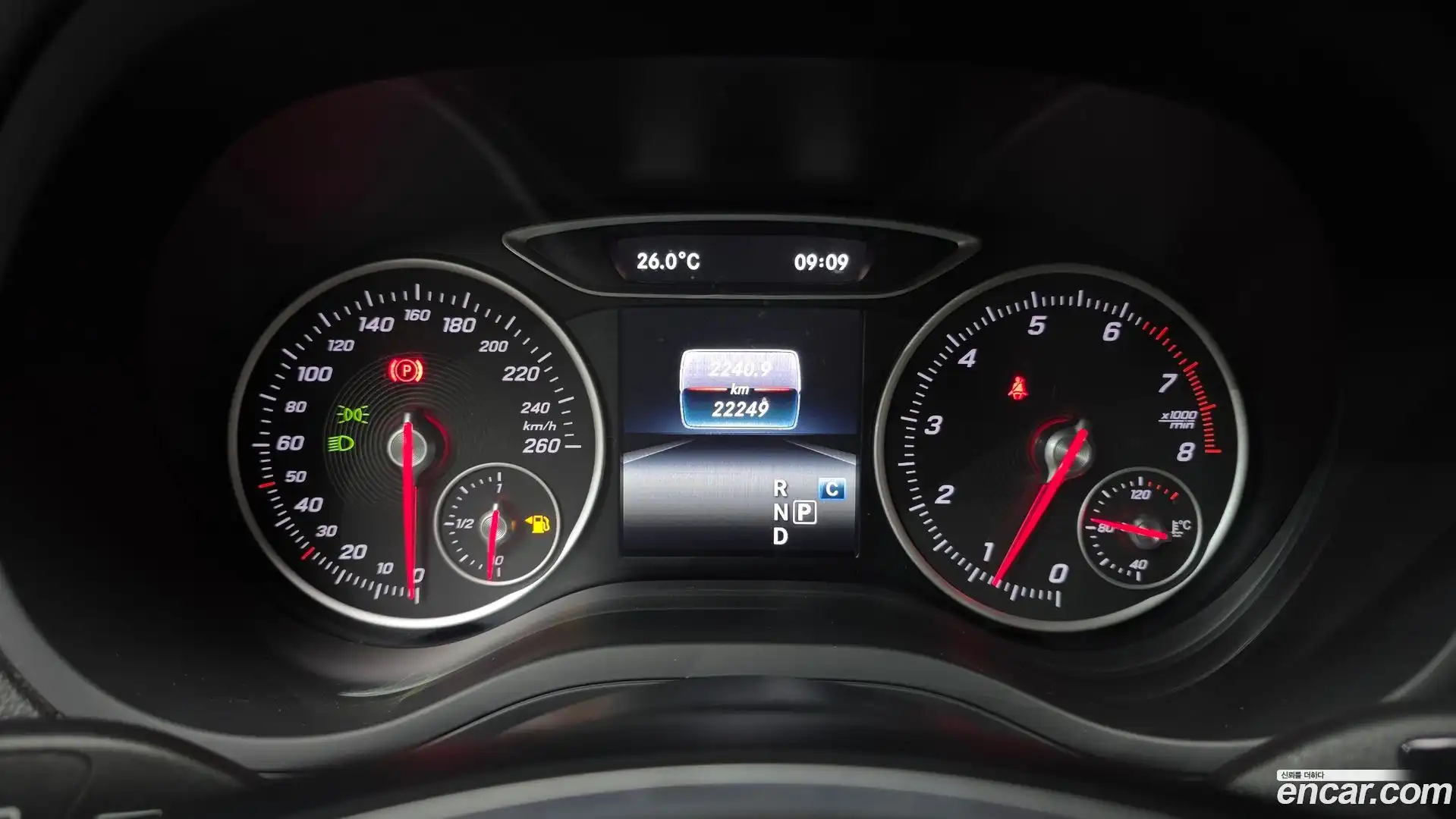 B-Class Mercedes-Benz 2018.8-INNER-008