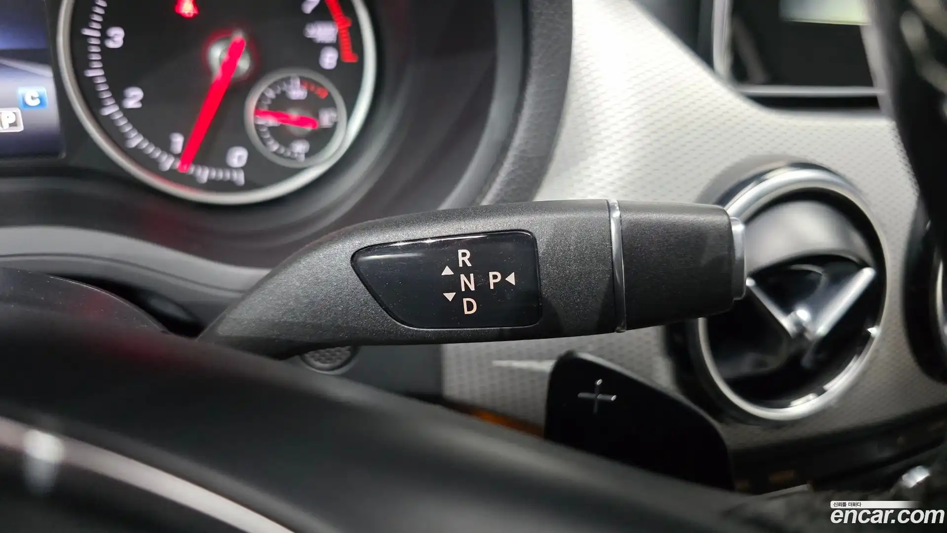 B-Class Mercedes-Benz 2018.8-INNER-009