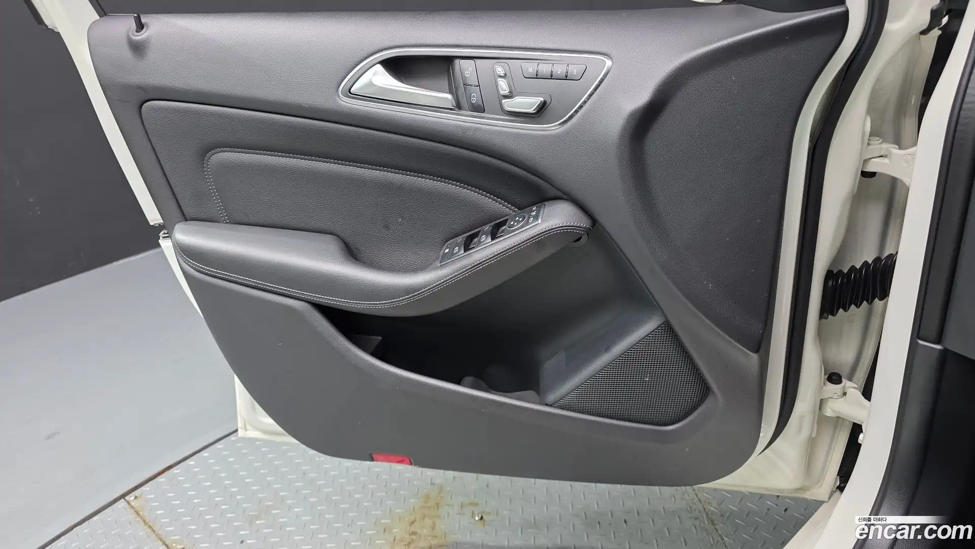 B-Class Mercedes-Benz 2018.8-INNER-034