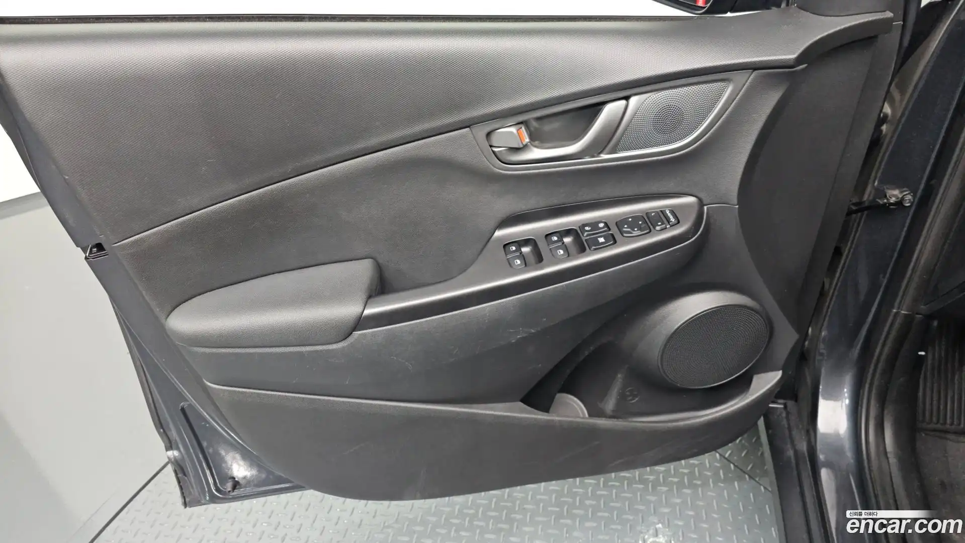Kona Hyundai 2019.8-INNER-034