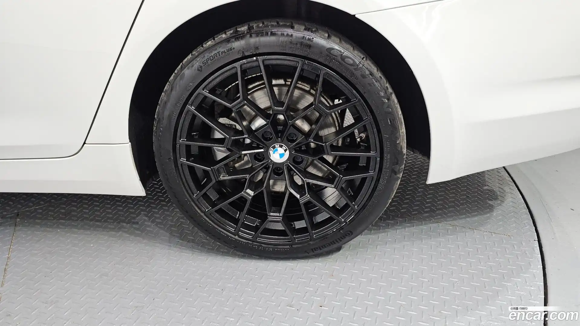 5-Series BMW 2019.10-OUTER-031