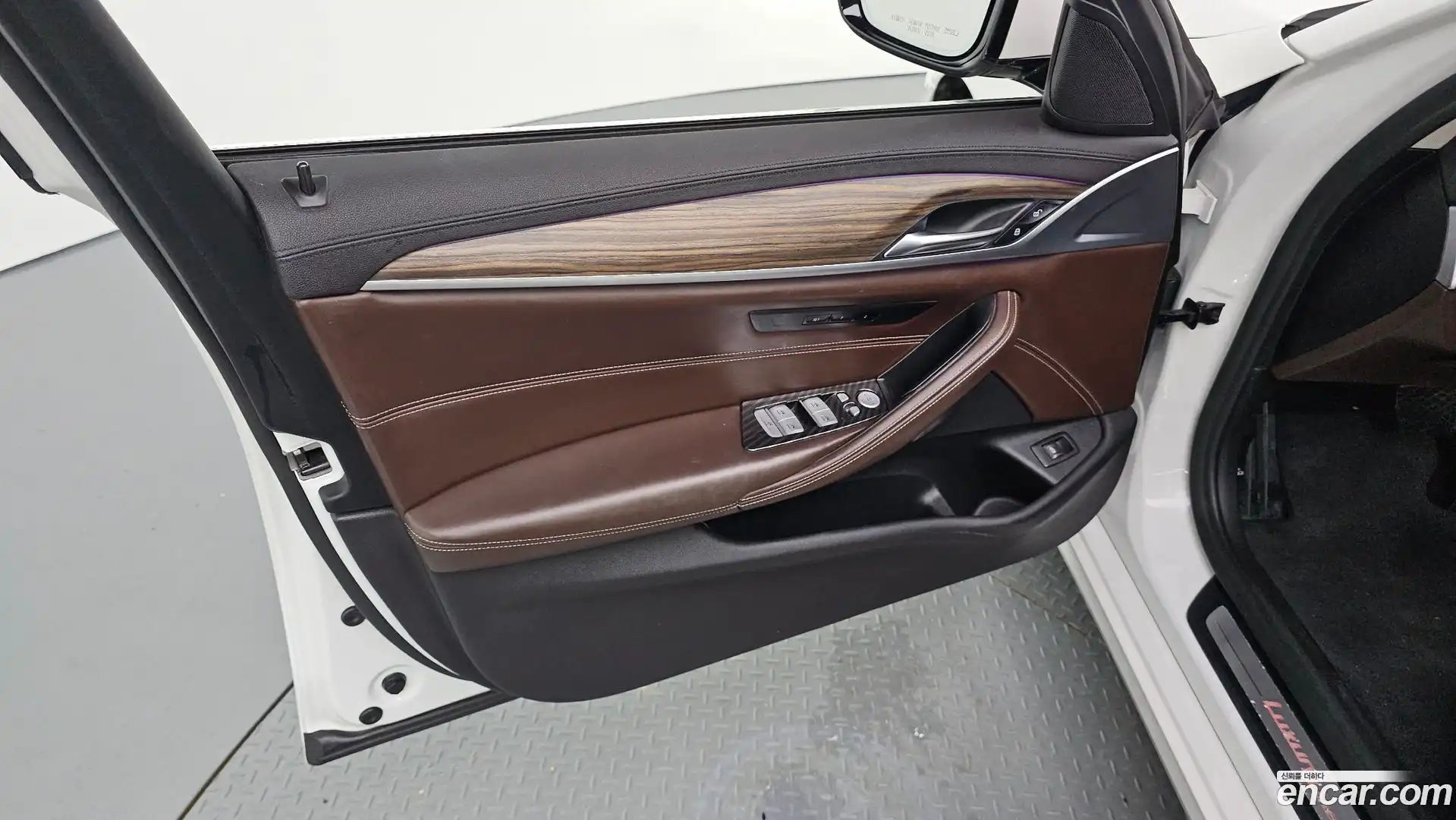 5-Series BMW 2019.10-INNER-034