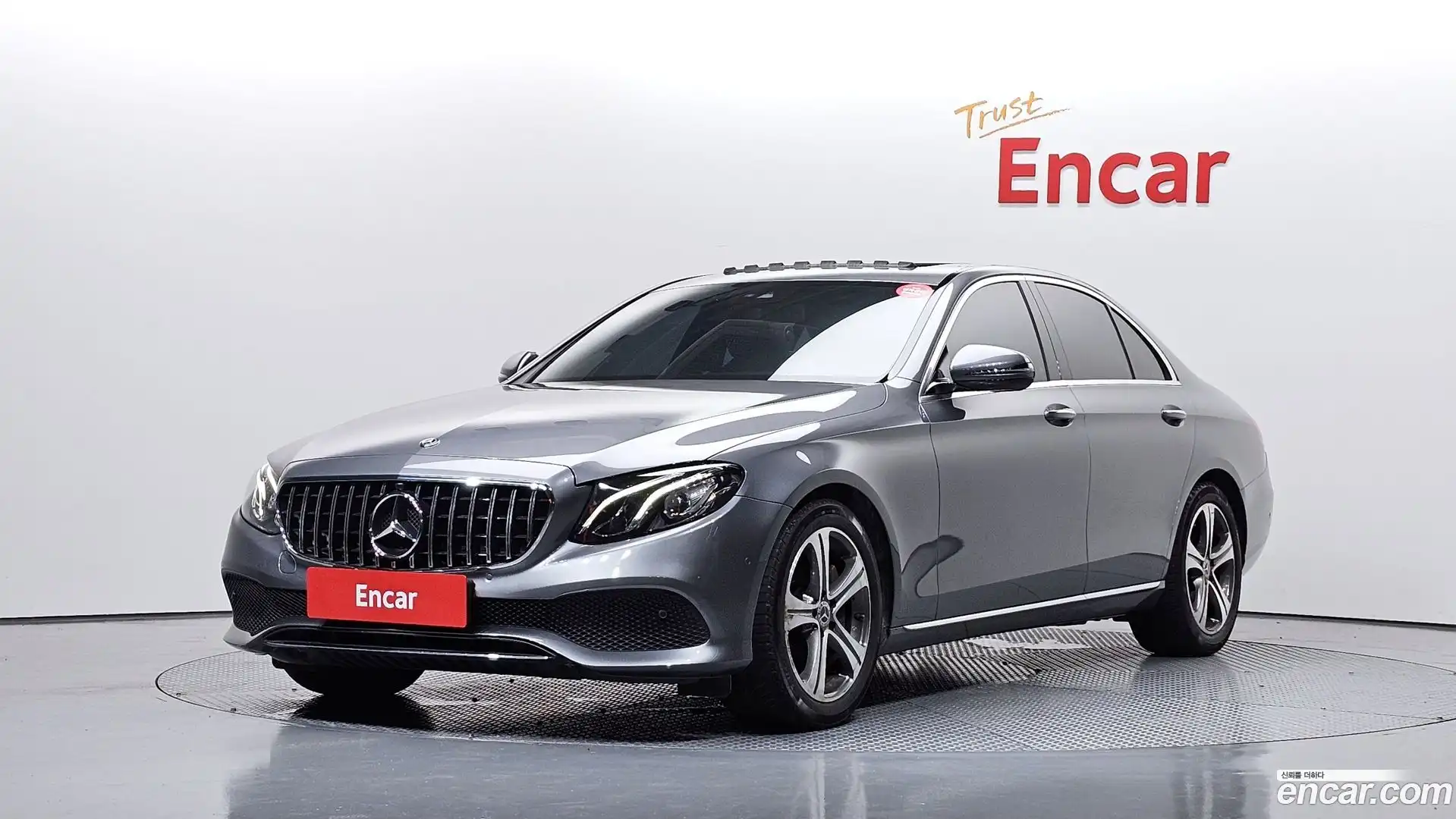 E-Class Mercedes-Benz 2019.4-OUTER-001