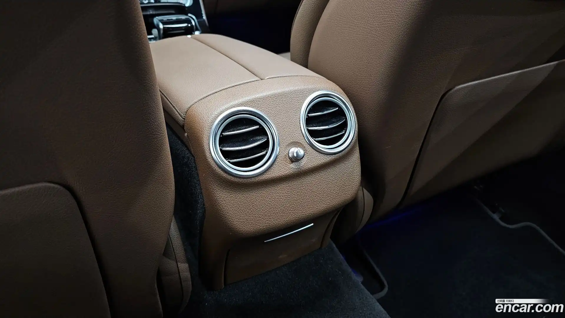 E-Class Mercedes-Benz 2019.4-OPTION-042