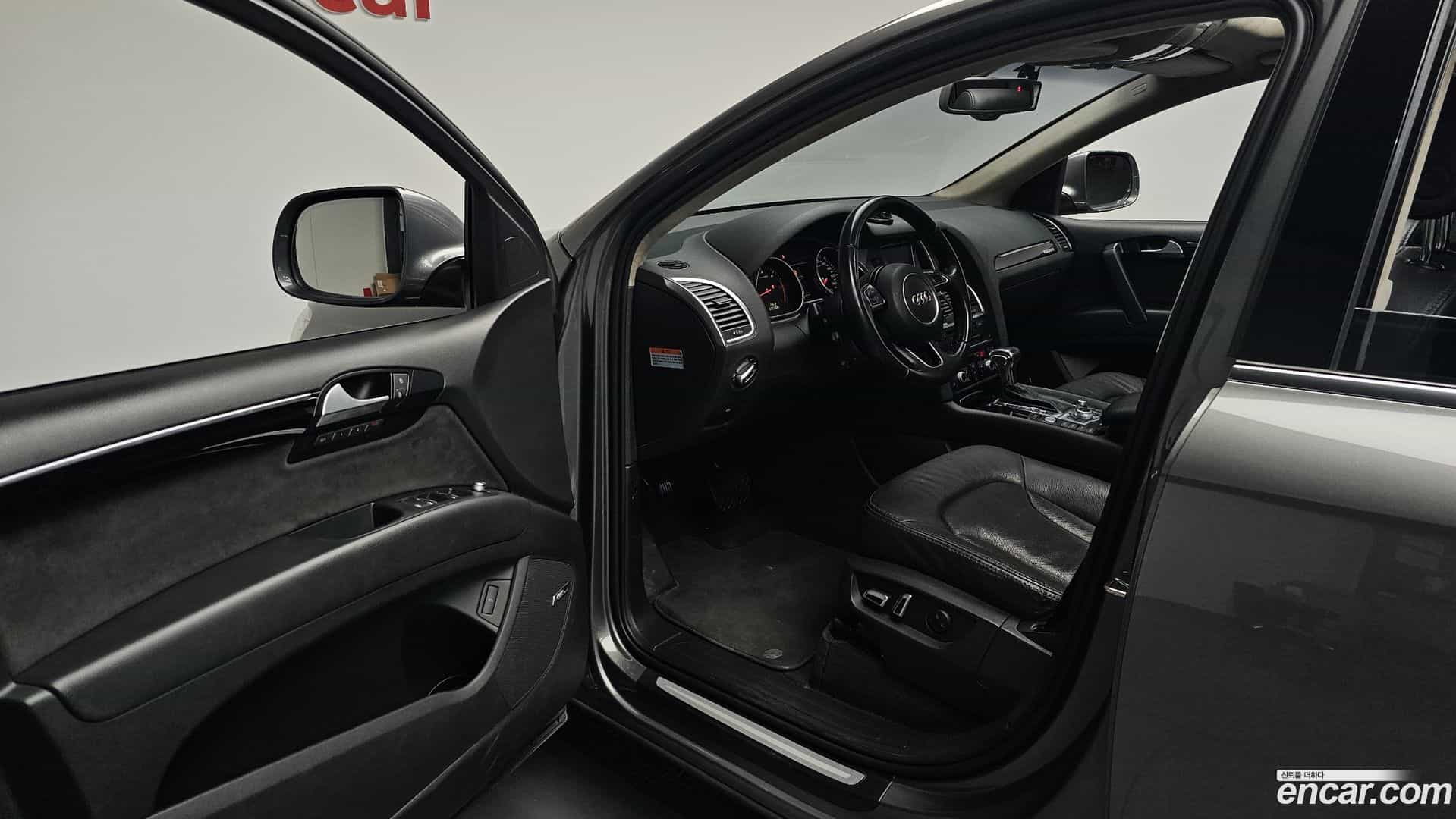 Q7 Audi 2014.10-INNER-010