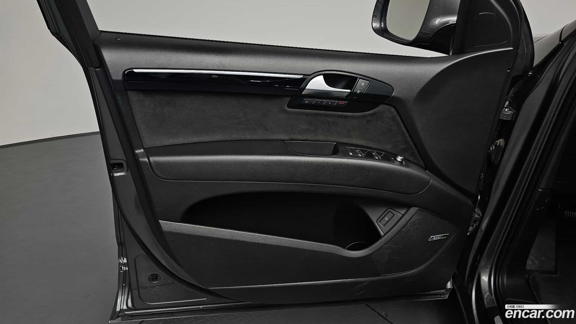 Q7 Audi 2014.10-INNER-034