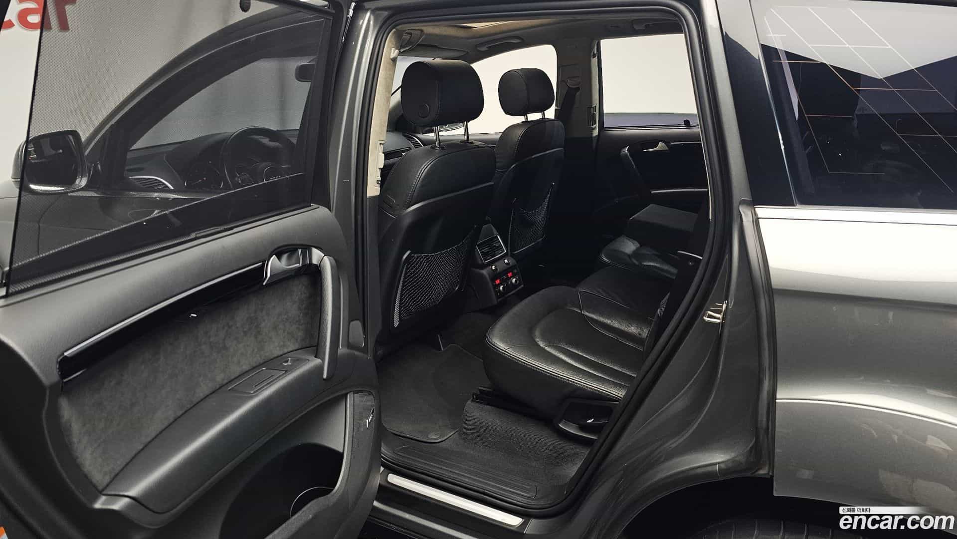 Q7 Audi 2014.10-INNER-036