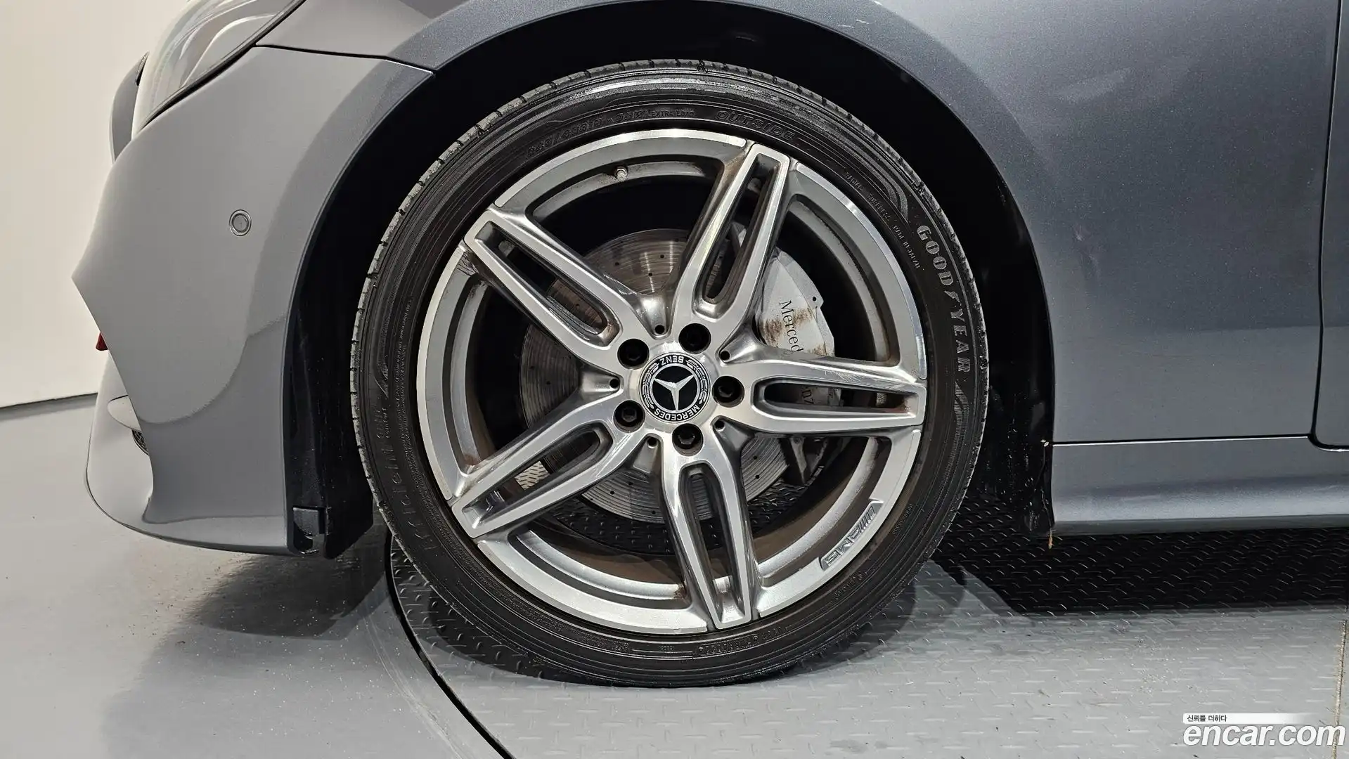 E-Class Mercedes-Benz 2018.11-OUTER-005